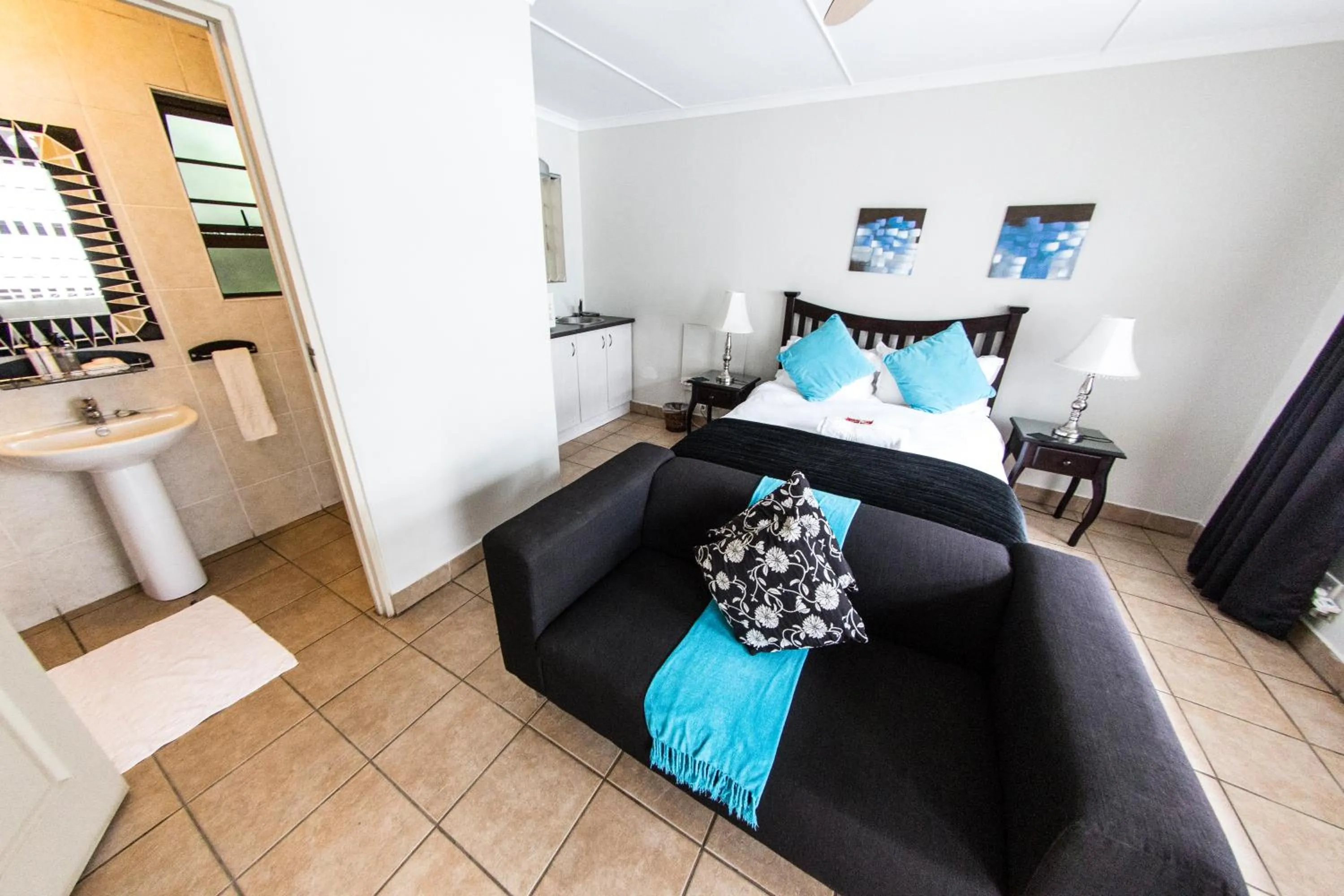 TV and multimedia, Bed in Fish Eagle Manor