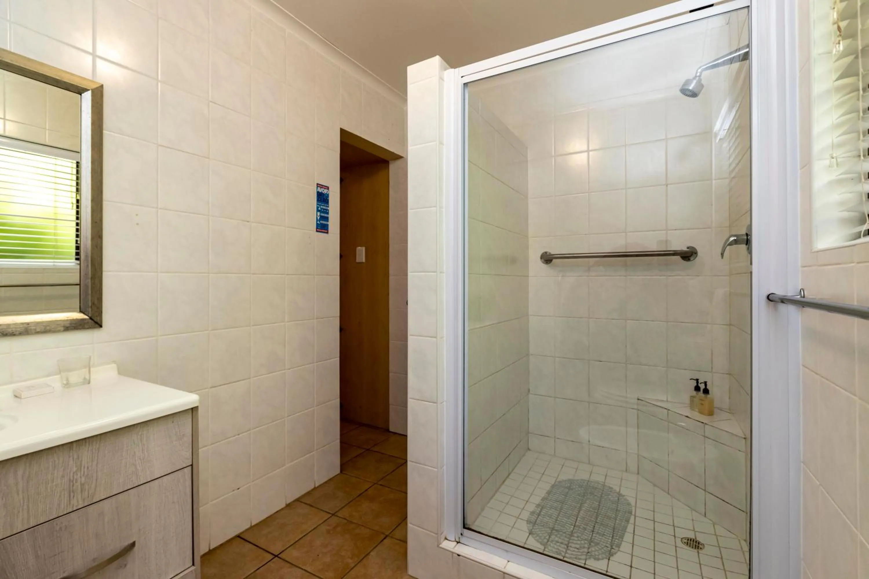 Shower in Fish Eagle Manor