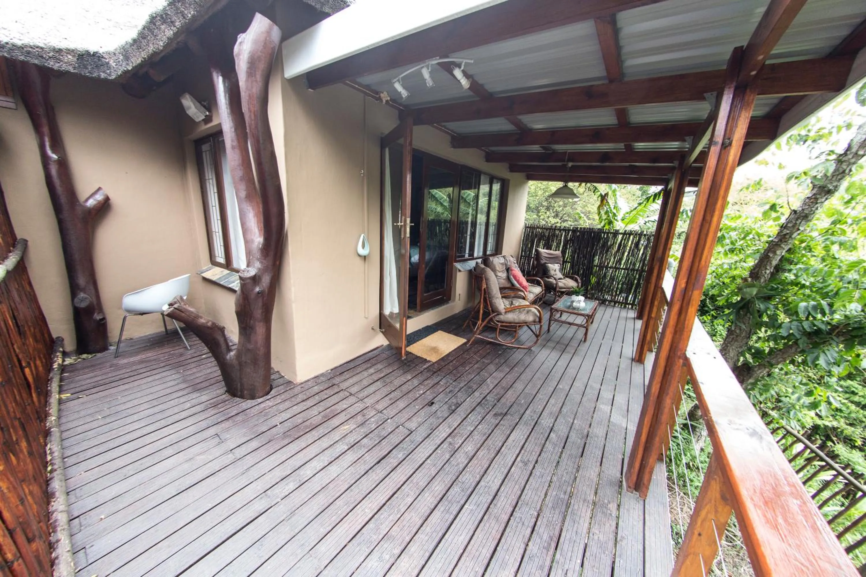 Patio in Fish Eagle Manor