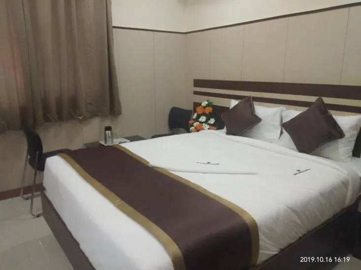 Bed in Anand Regency Majestic