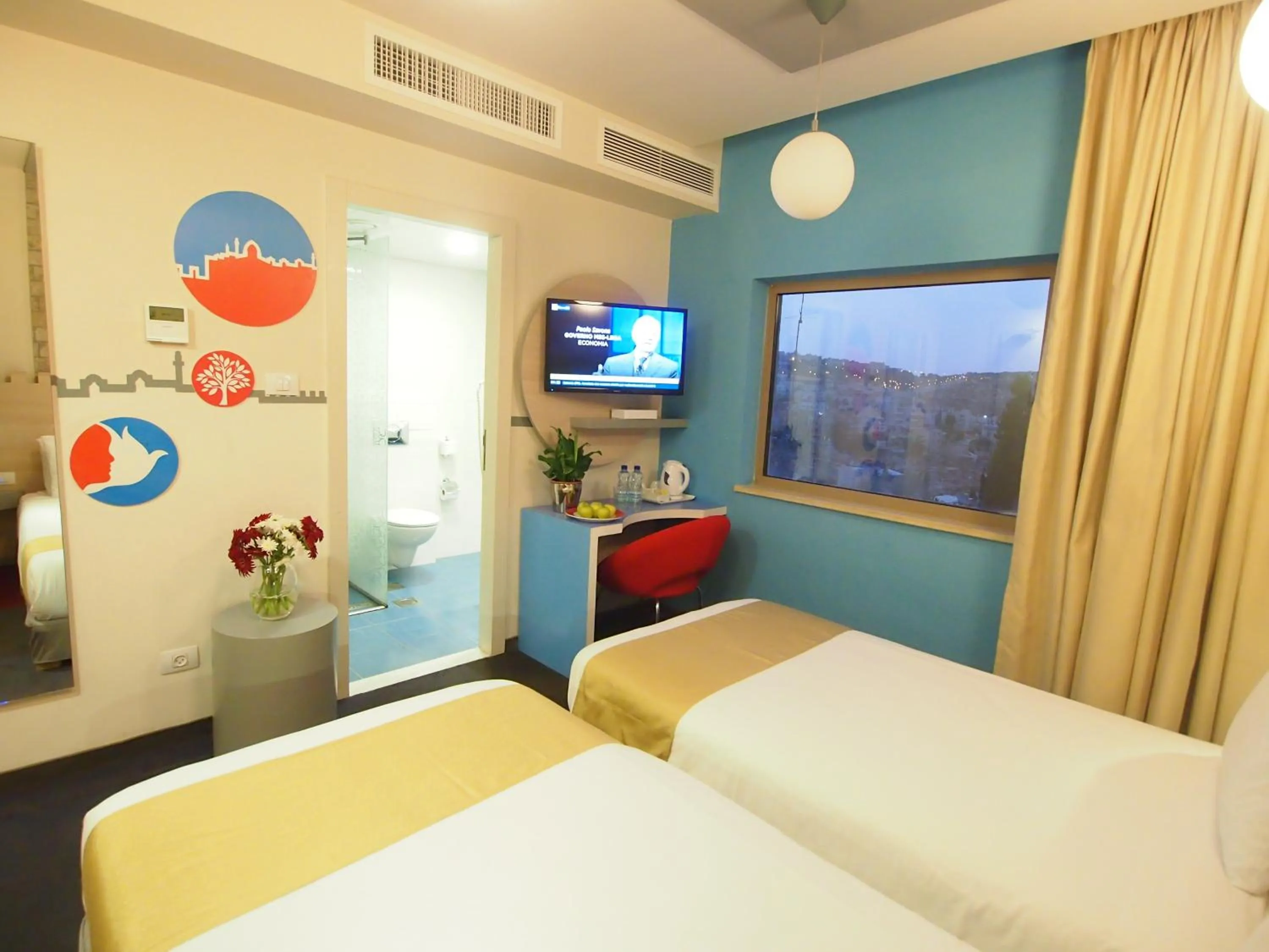 Photo of the whole room, Bed in Grand Park Hotel Jerusalem