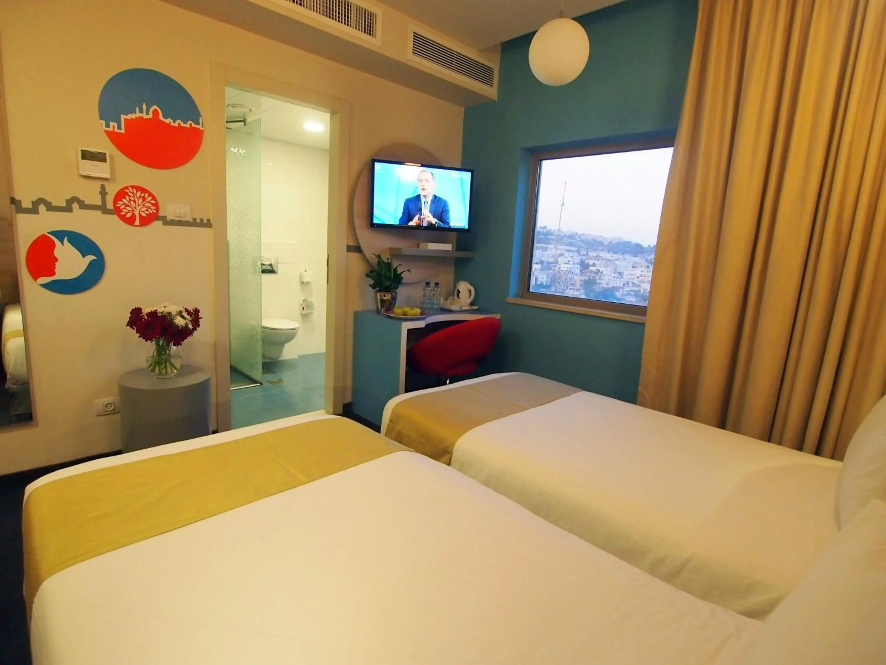 Bedroom, Bed in Grand Park Hotel Jerusalem