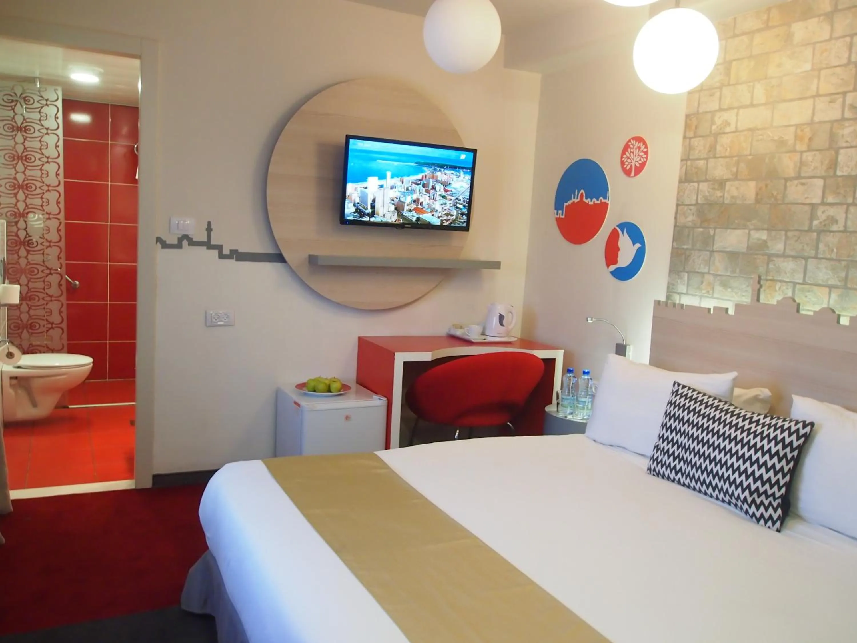 Photo of the whole room, Bed in Grand Park Hotel Jerusalem