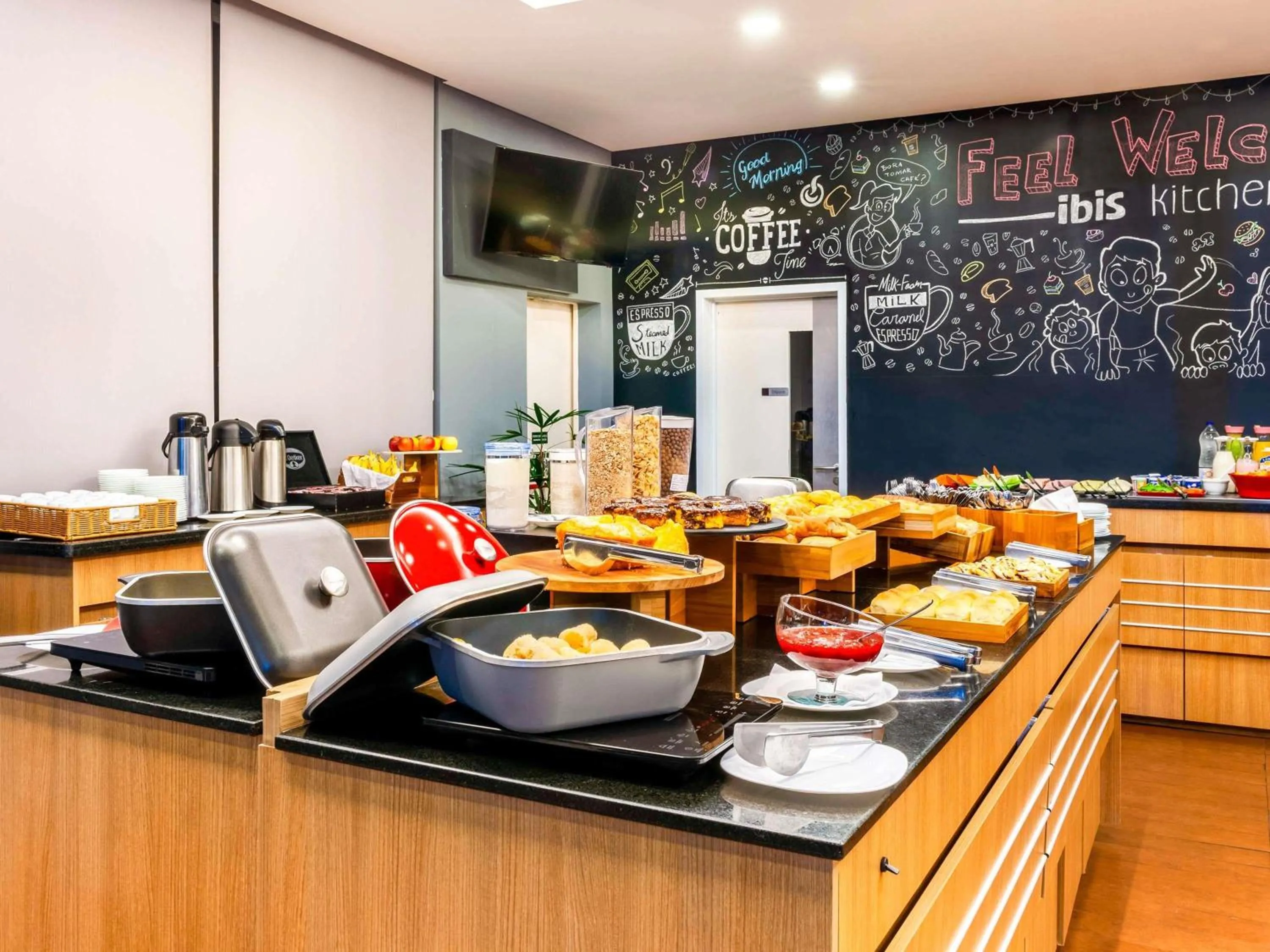 Restaurant/places to eat in ibis Ourinhos