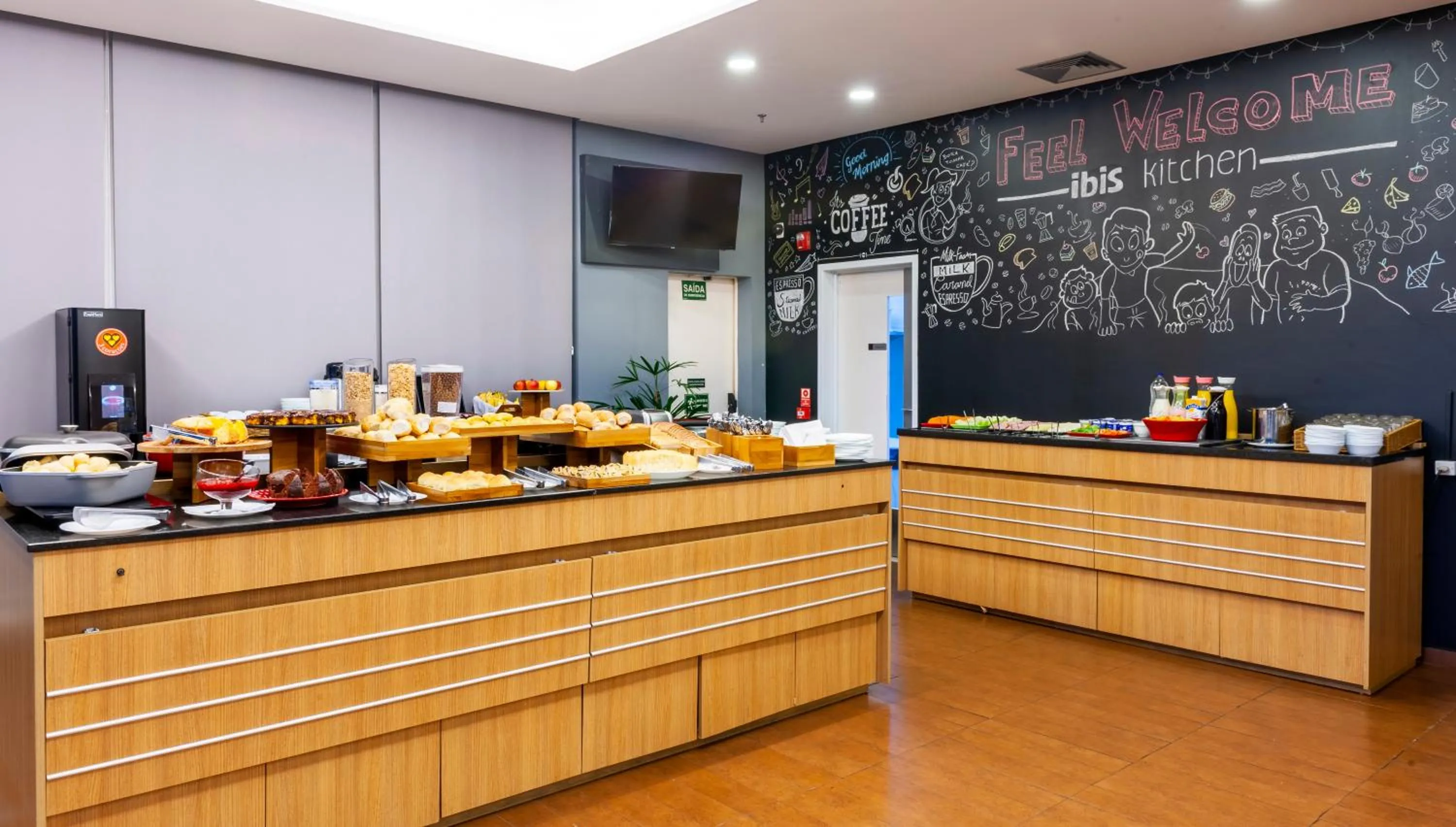 Buffet breakfast in ibis Ourinhos