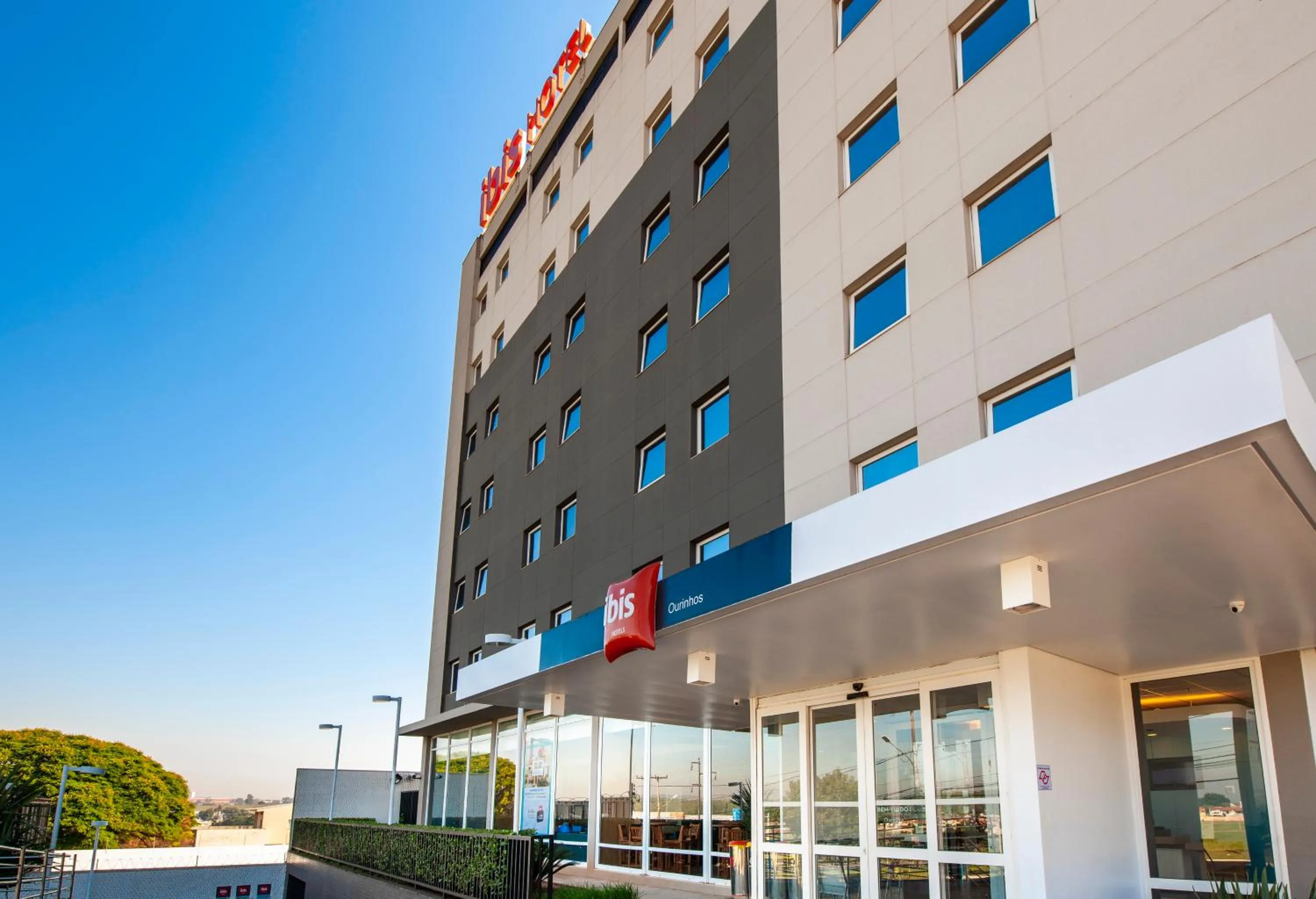 Facade/entrance in ibis Ourinhos