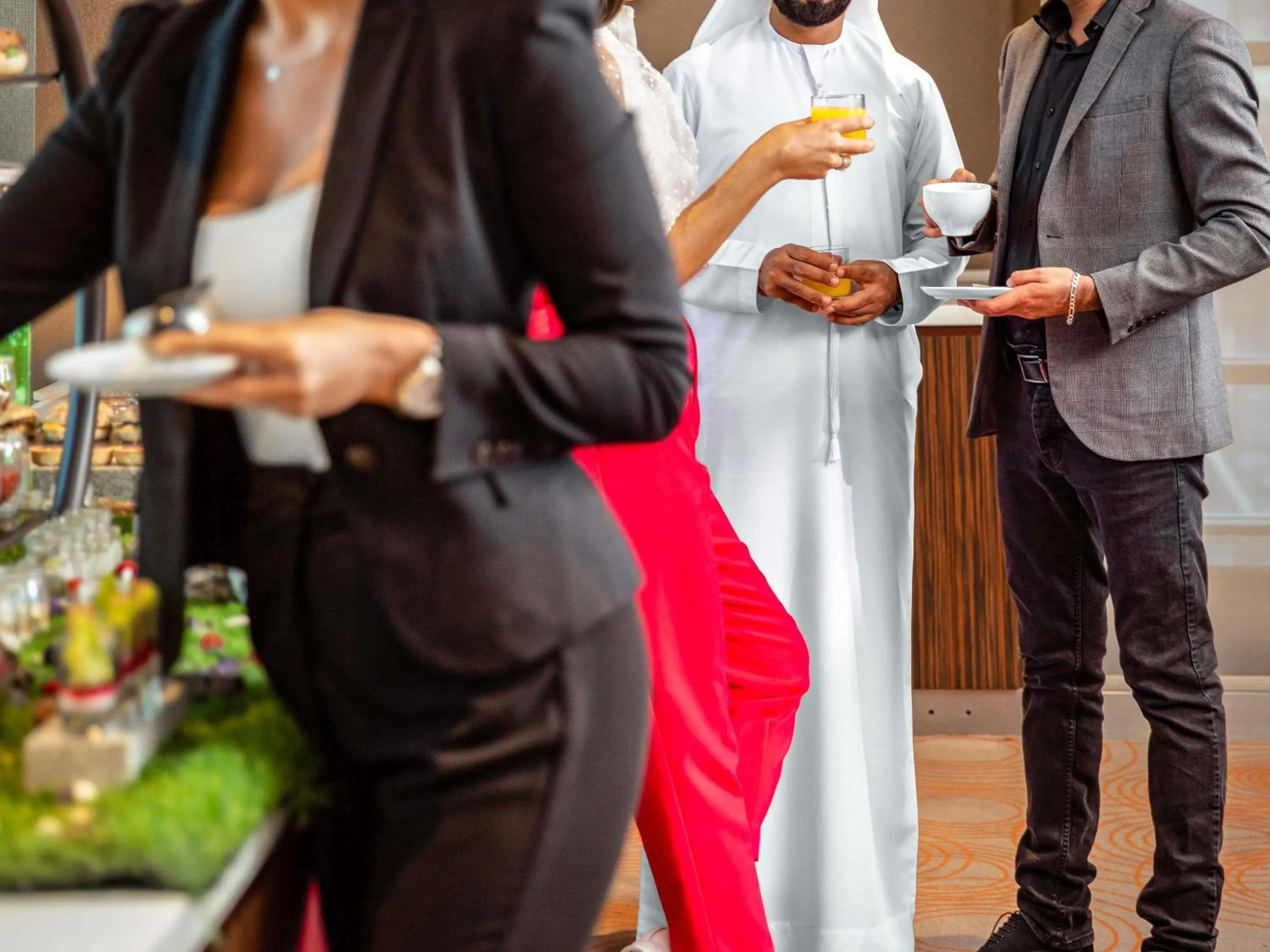 Restaurant/places to eat in Pullman Dubai Jumeirah Lakes Towers