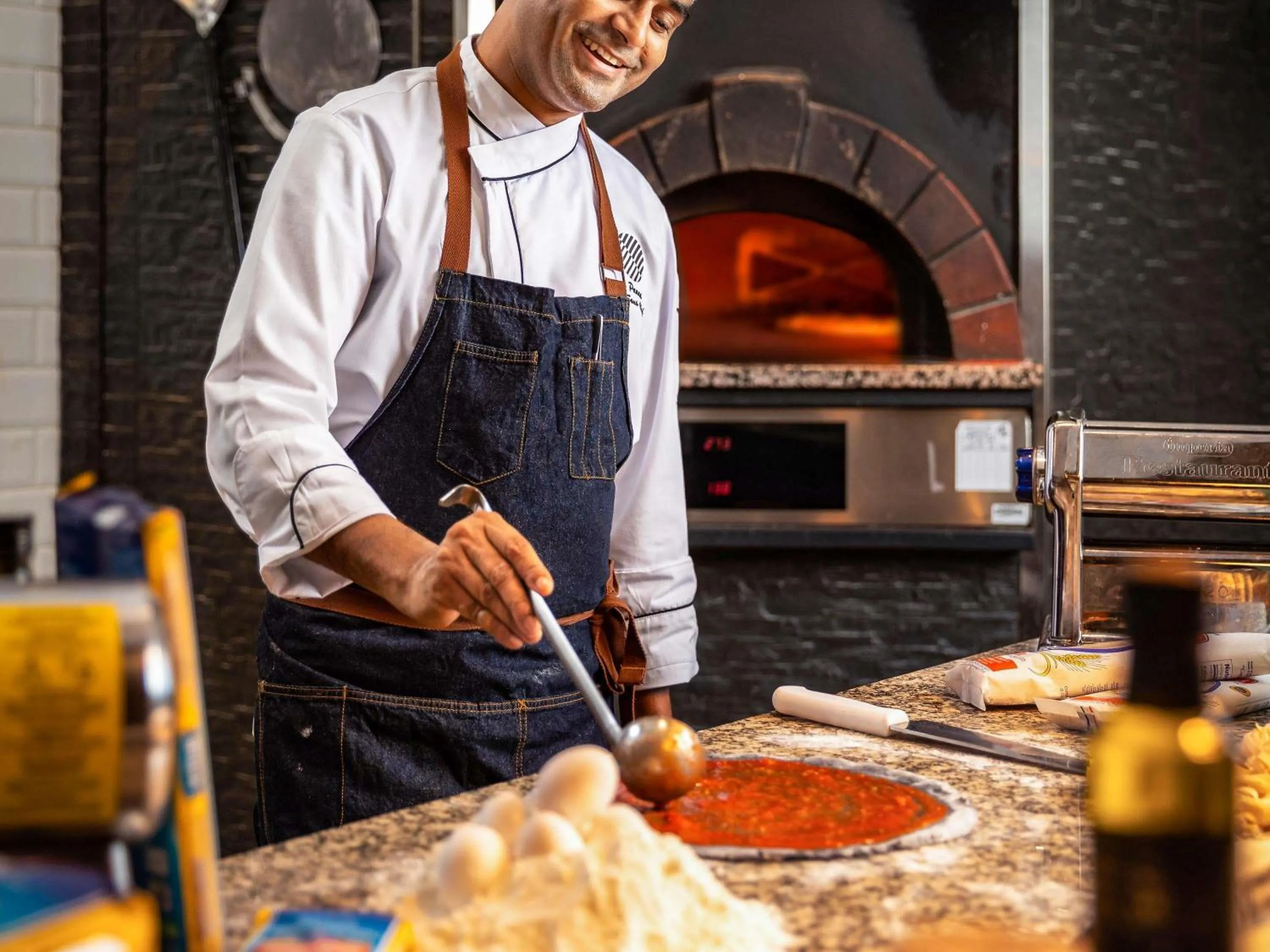 Restaurant/places to eat in Pullman Dubai Jumeirah Lakes Towers