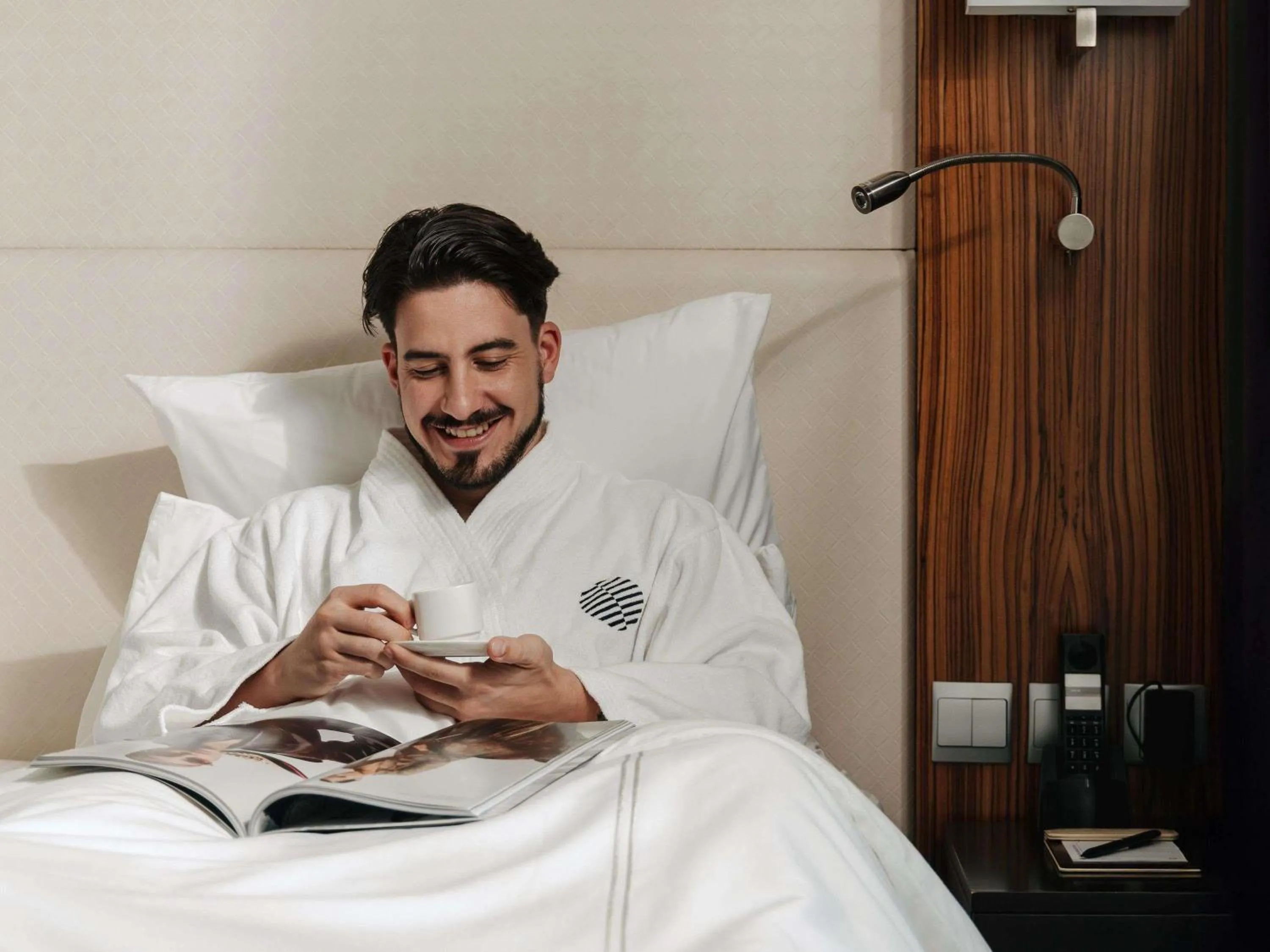 Bedroom, Bed in Pullman Dubai Jumeirah Lakes Towers