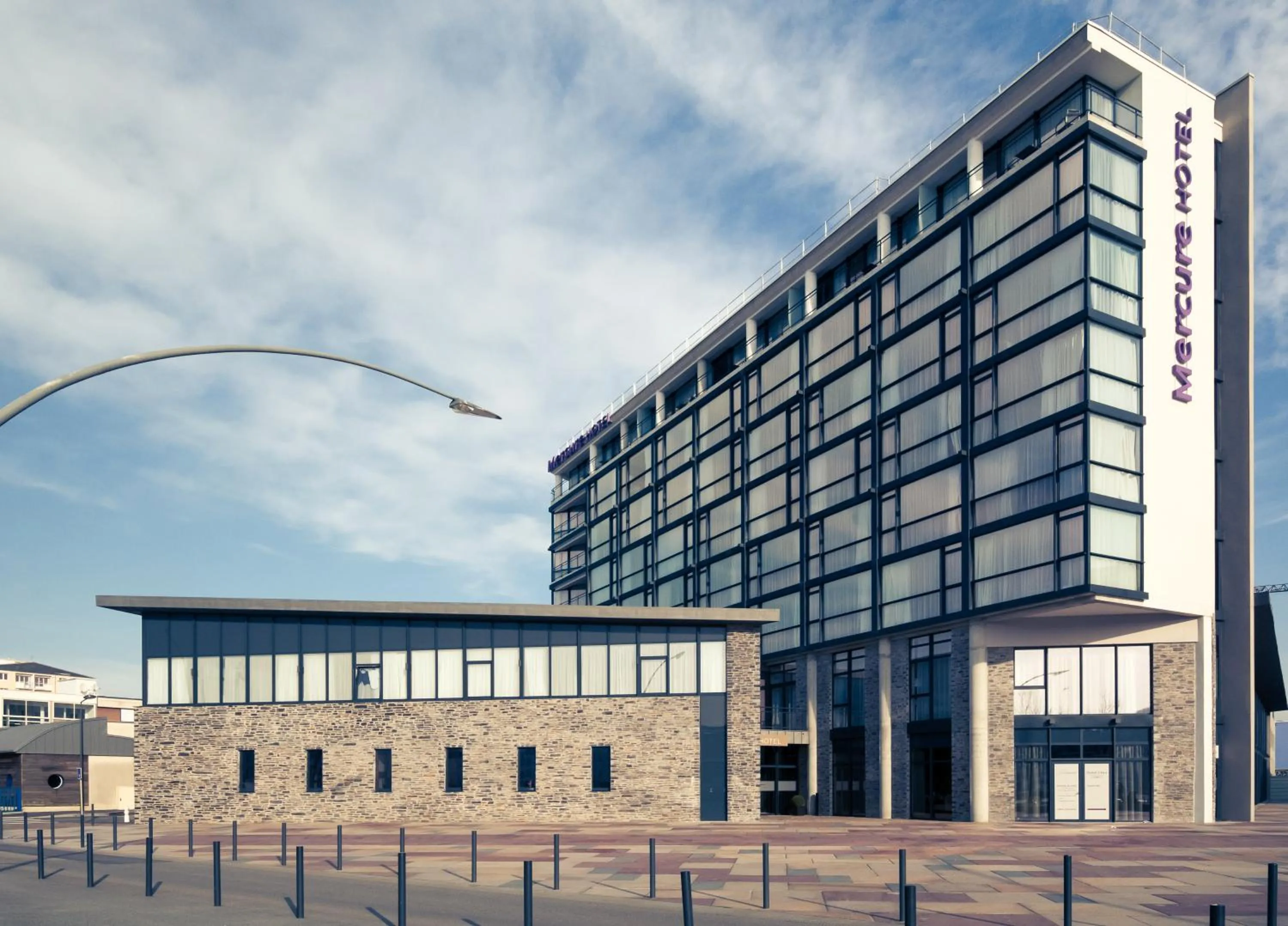 Facade/entrance in Mercure Cherbourg Centre Port