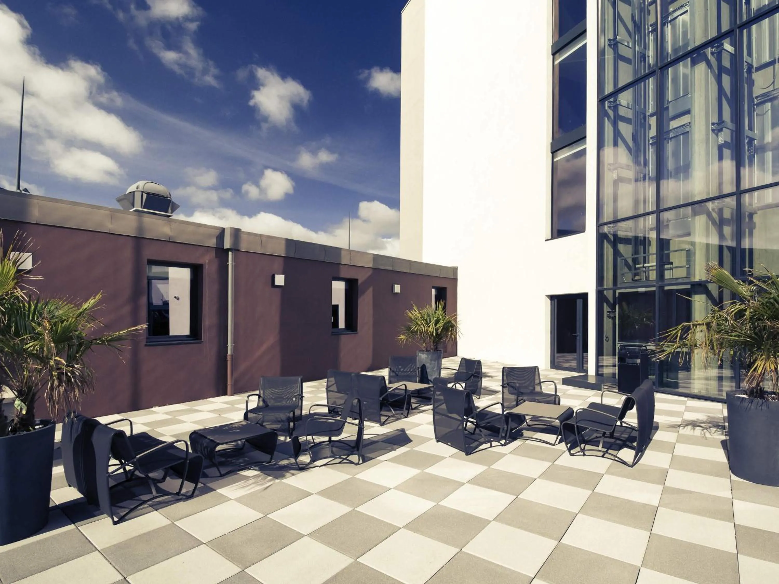 Property building in Mercure Cherbourg Centre Port