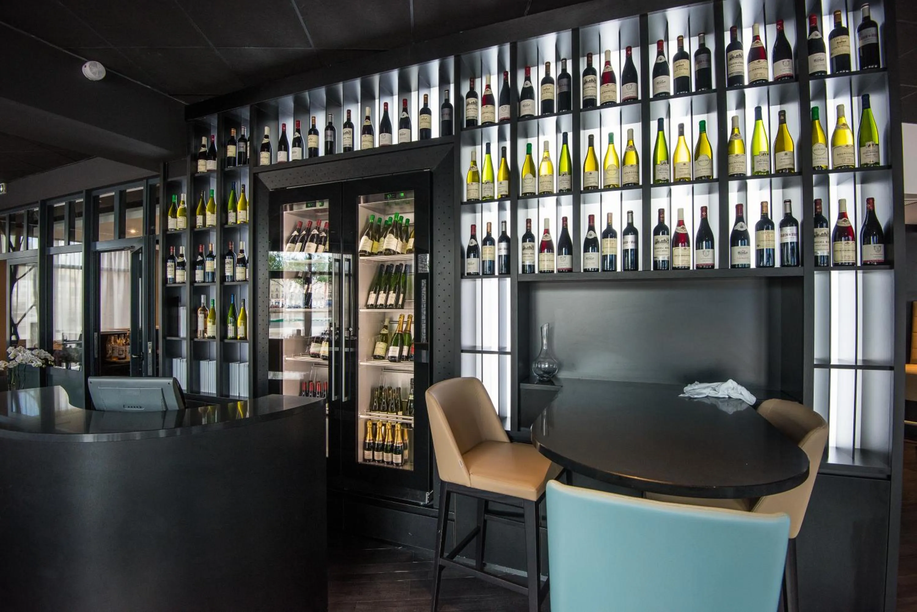 Alcoholic drinks in Mercure Cherbourg Centre Port