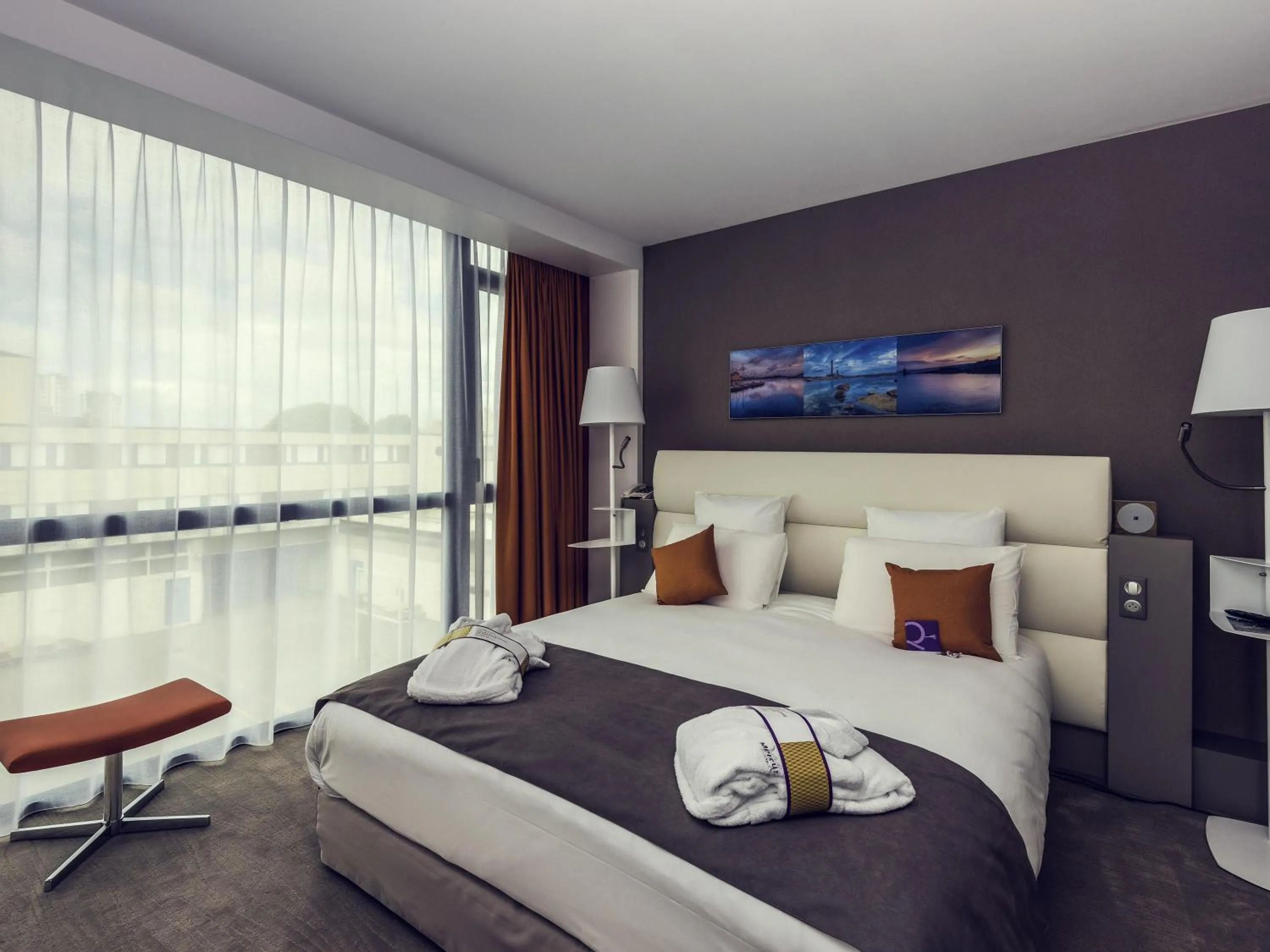 Bedroom, Bed in Mercure Cherbourg Centre Port