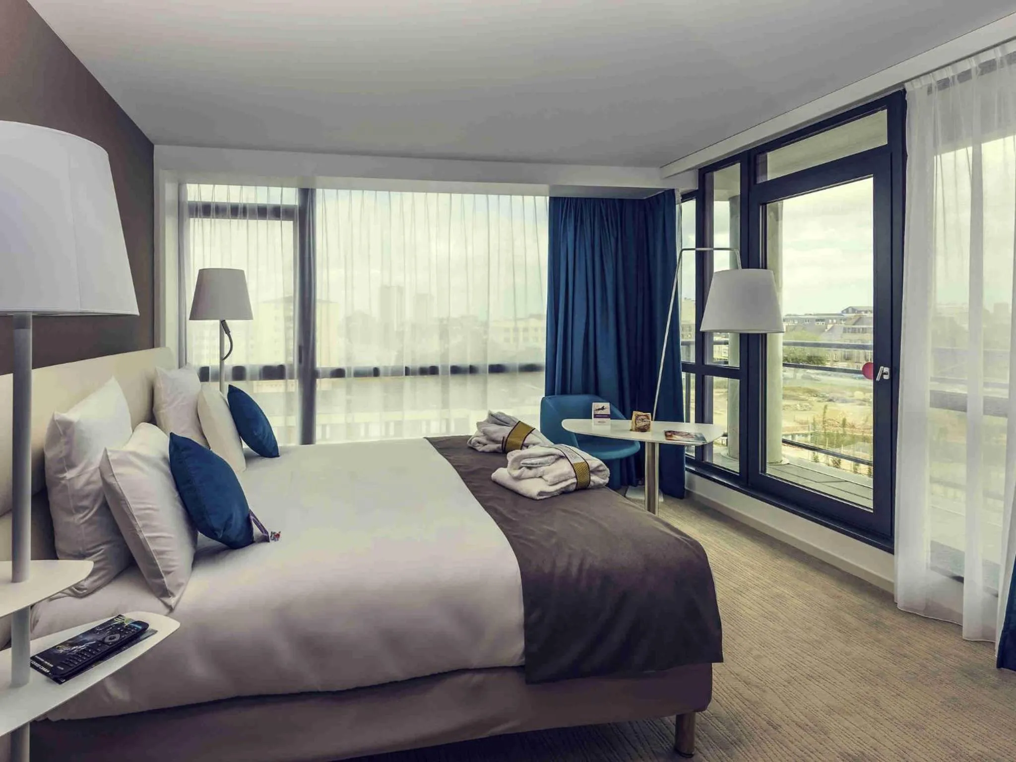 Bedroom, Bed in Mercure Cherbourg Centre Port