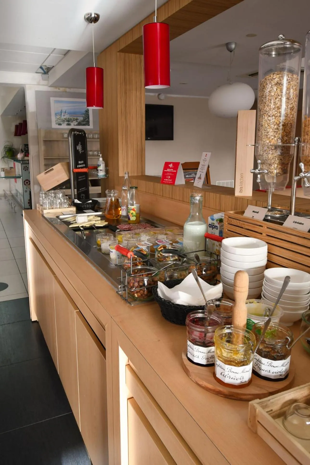 Breakfast in ibis Saintes