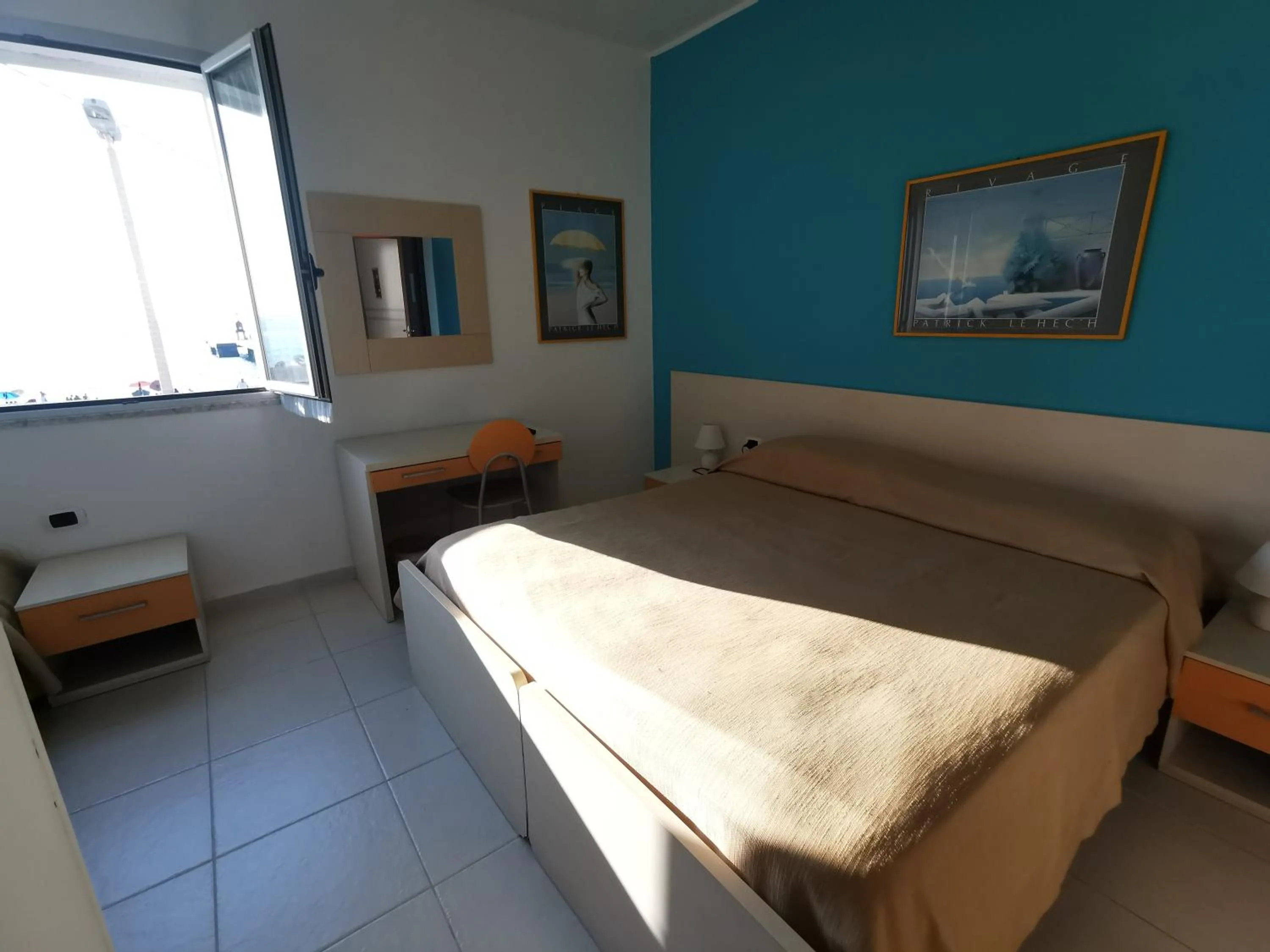 Property building, Bed in B&B Donna Nina