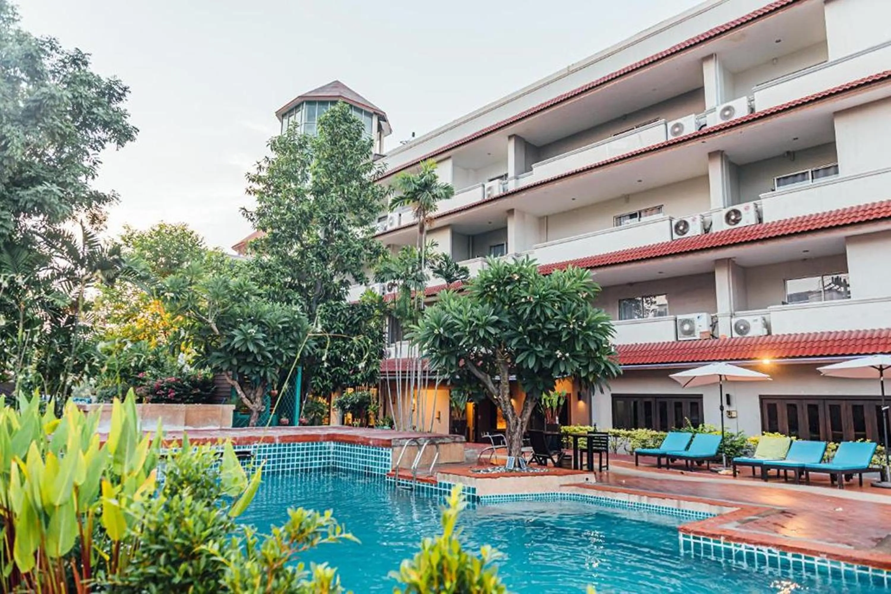 Swimming pool in Gazebo Resort Pattaya