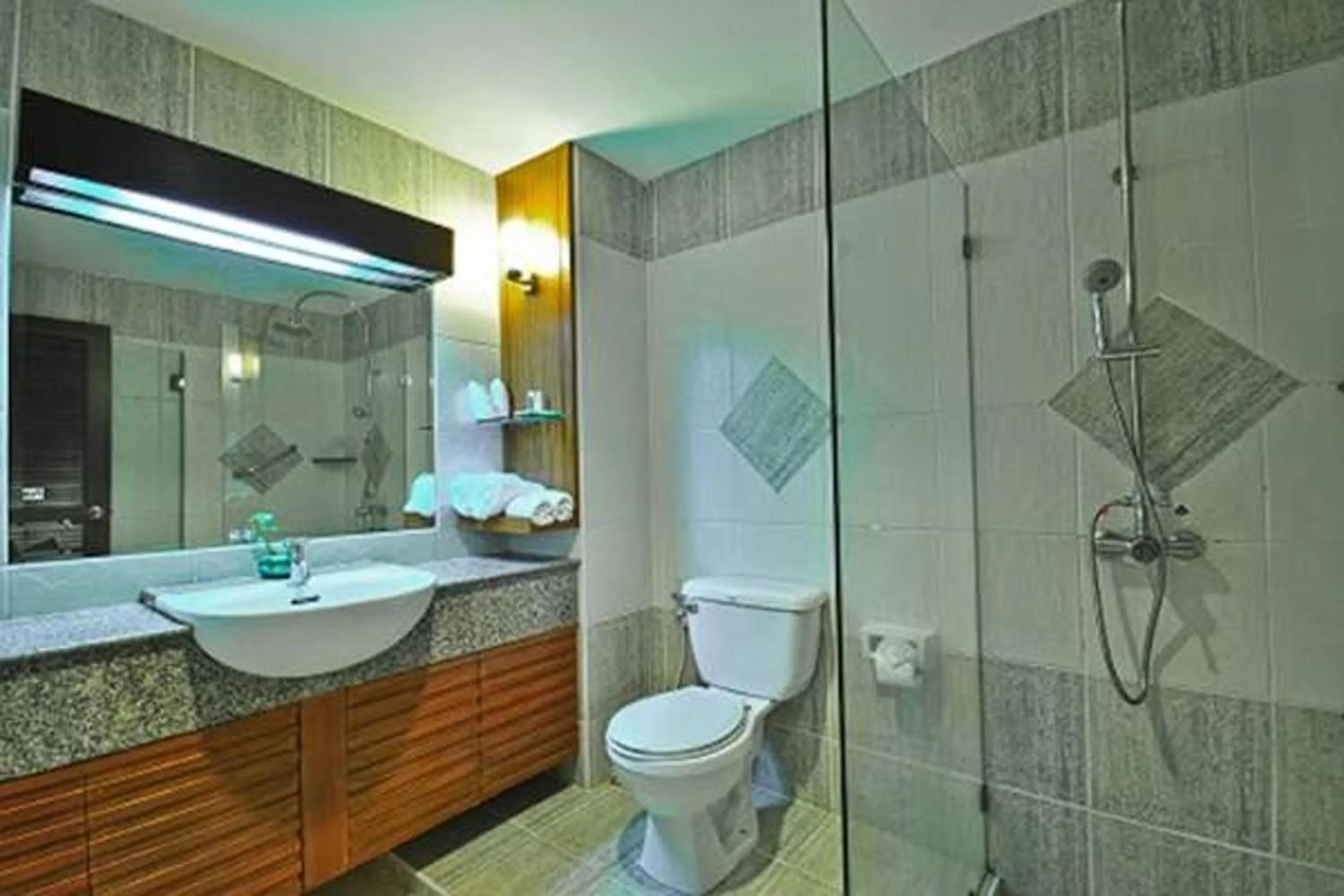 Bathroom in Gazebo Resort Pattaya