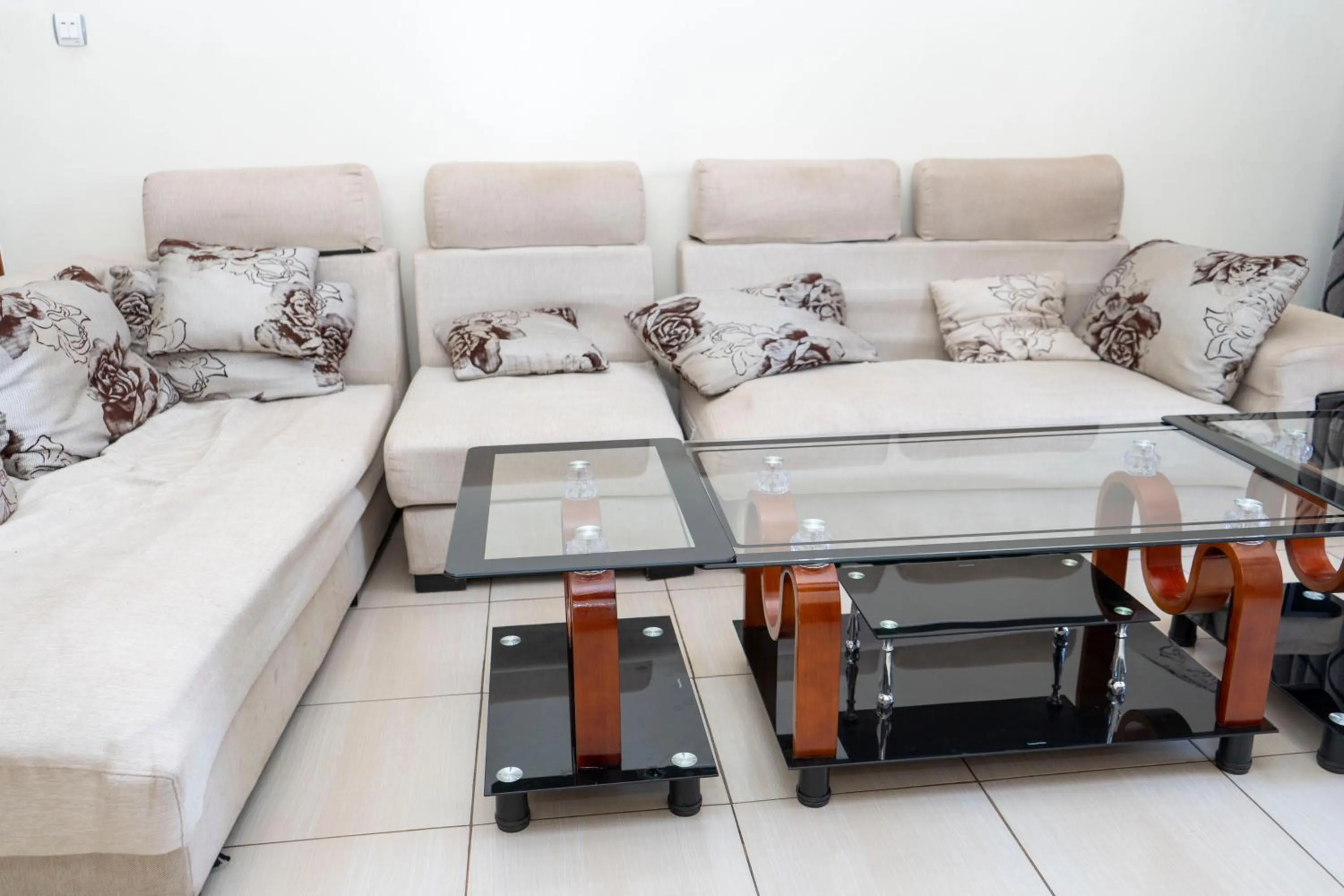 Living room, Bed in Green View Apartments