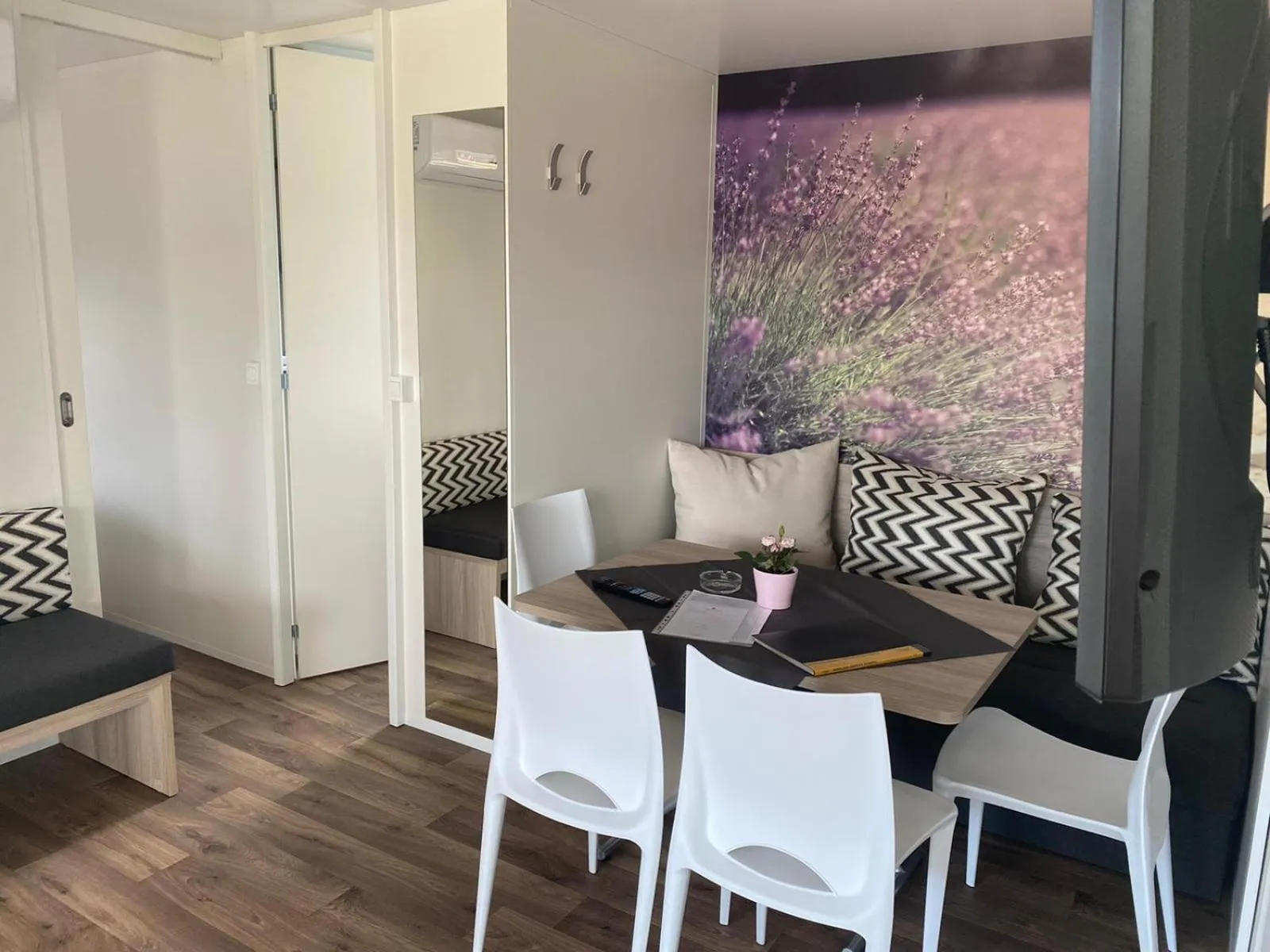 Living room in Victoria Mobilehome in Padova Premium Camping Resort