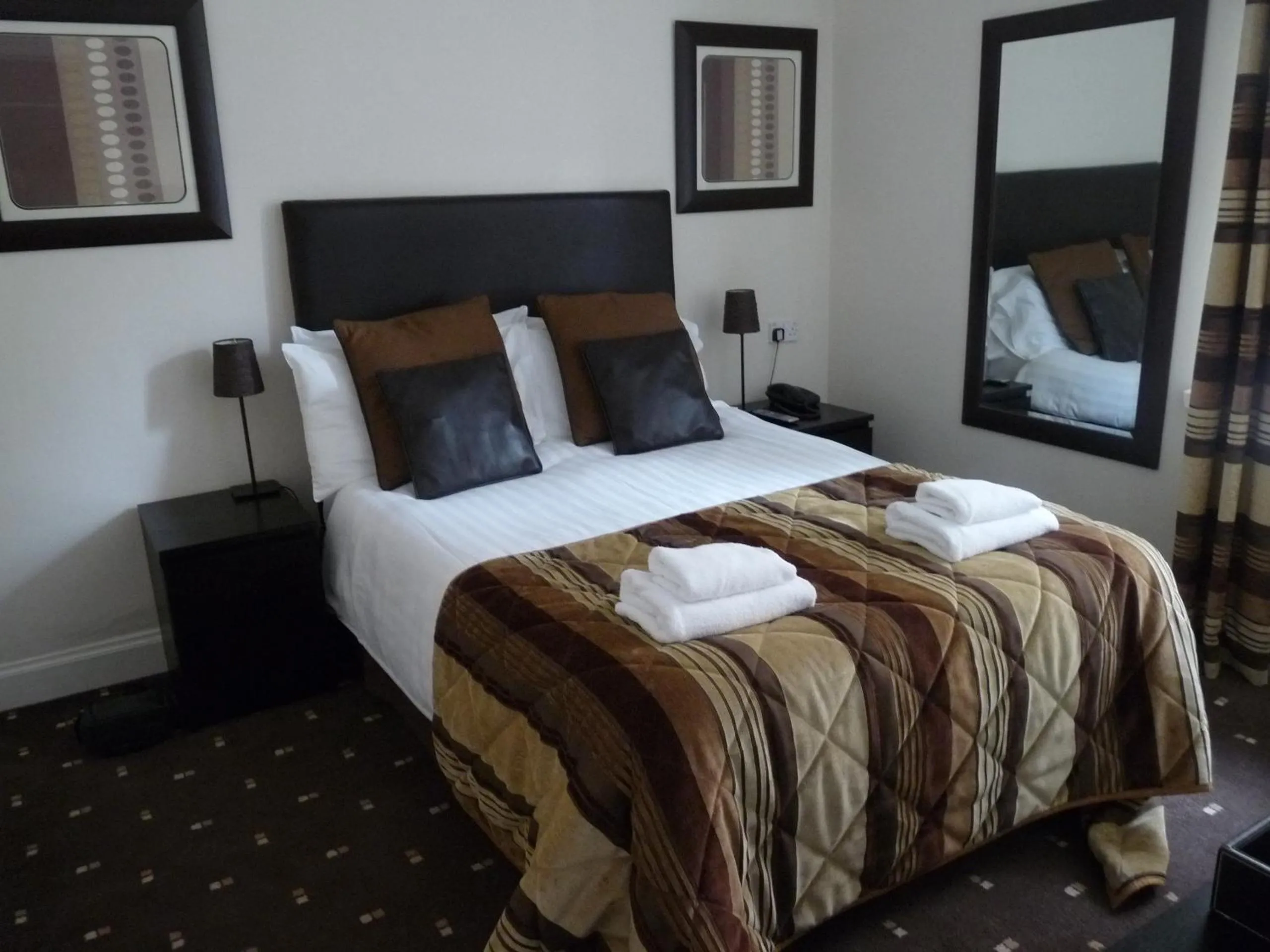 Bedroom, Bed in The Spinnaker Hotel