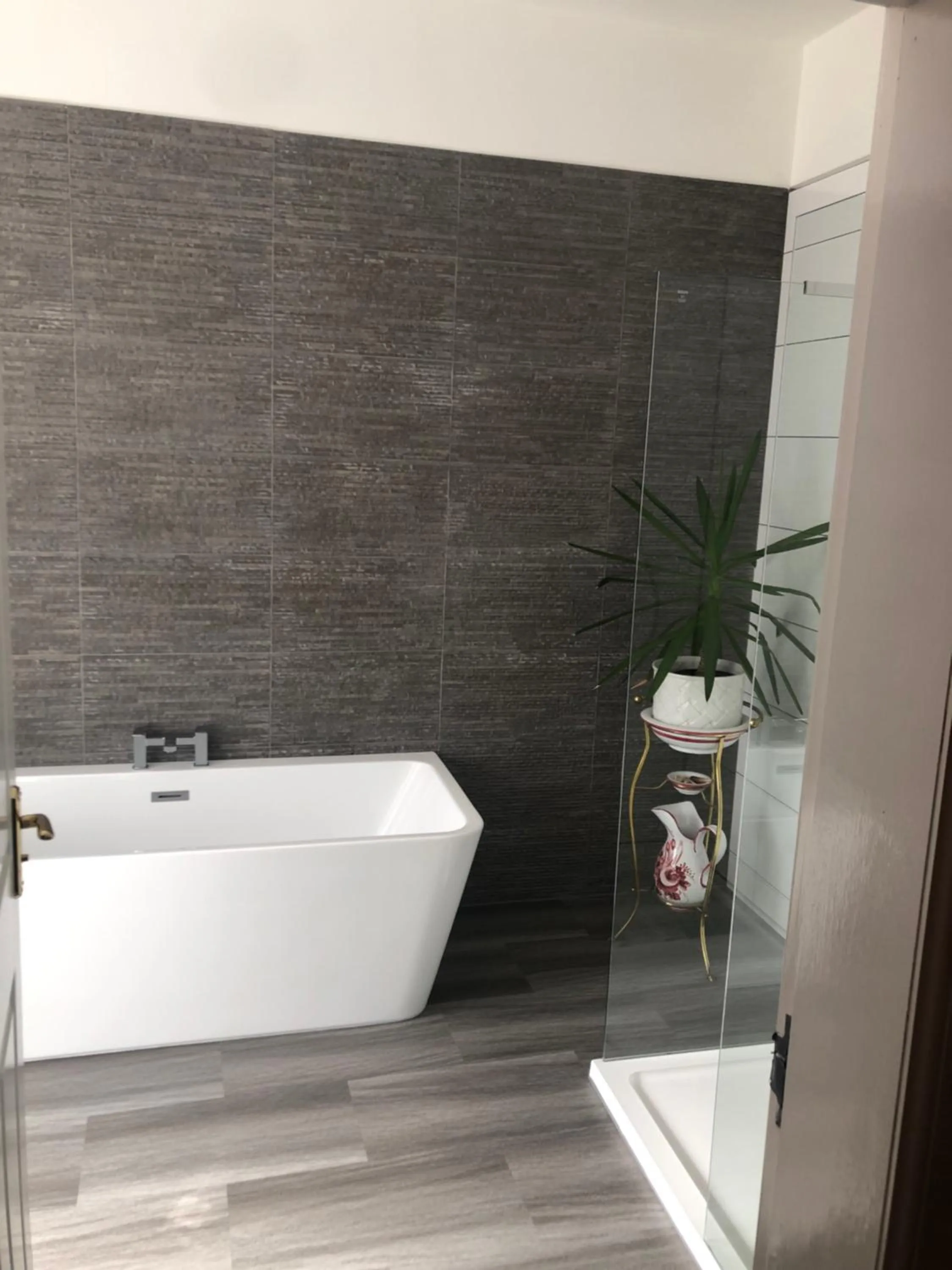 Bathroom in The Spinnaker Hotel