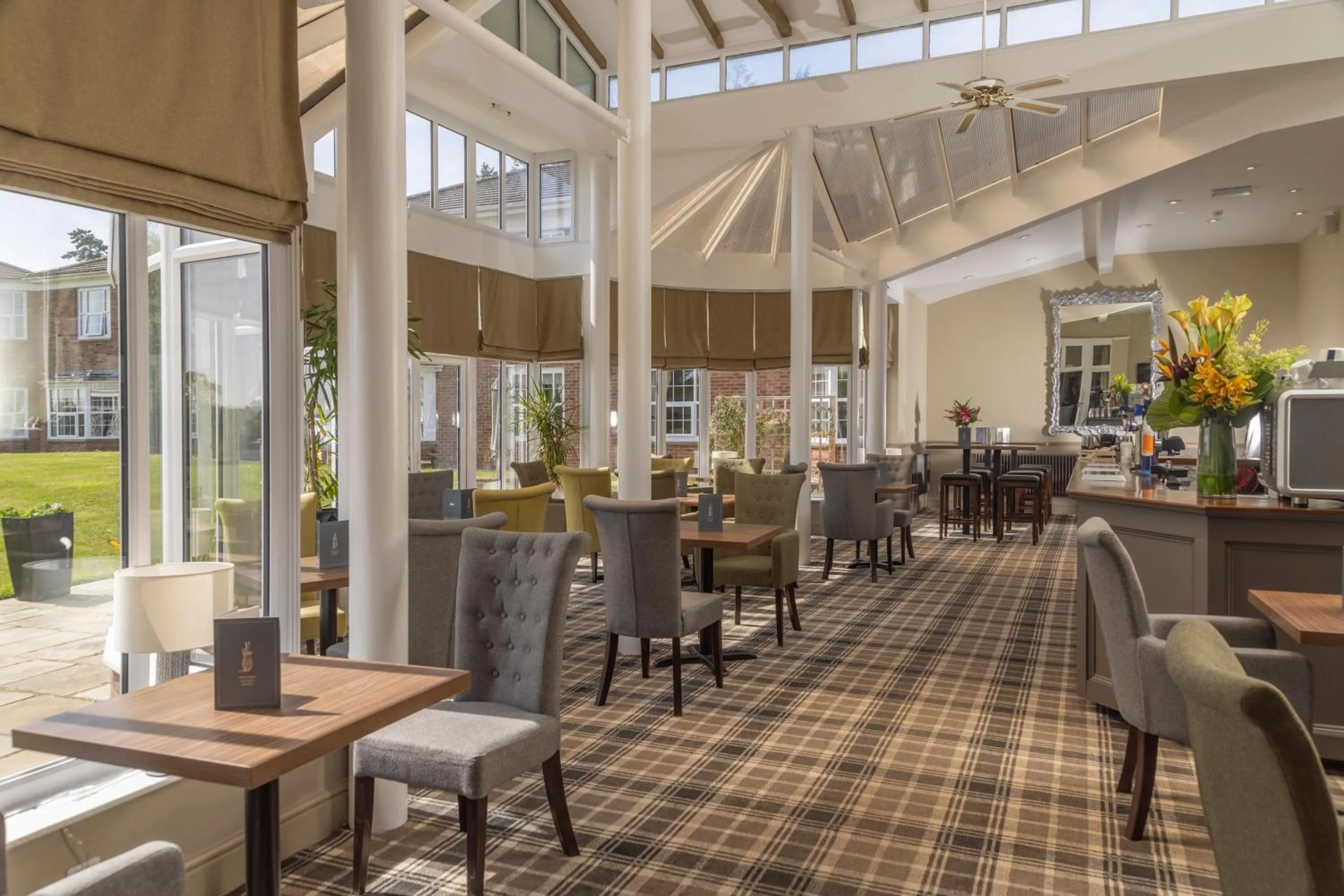 Lounge or bar in Best Western Plus Kenwick Park Hotel