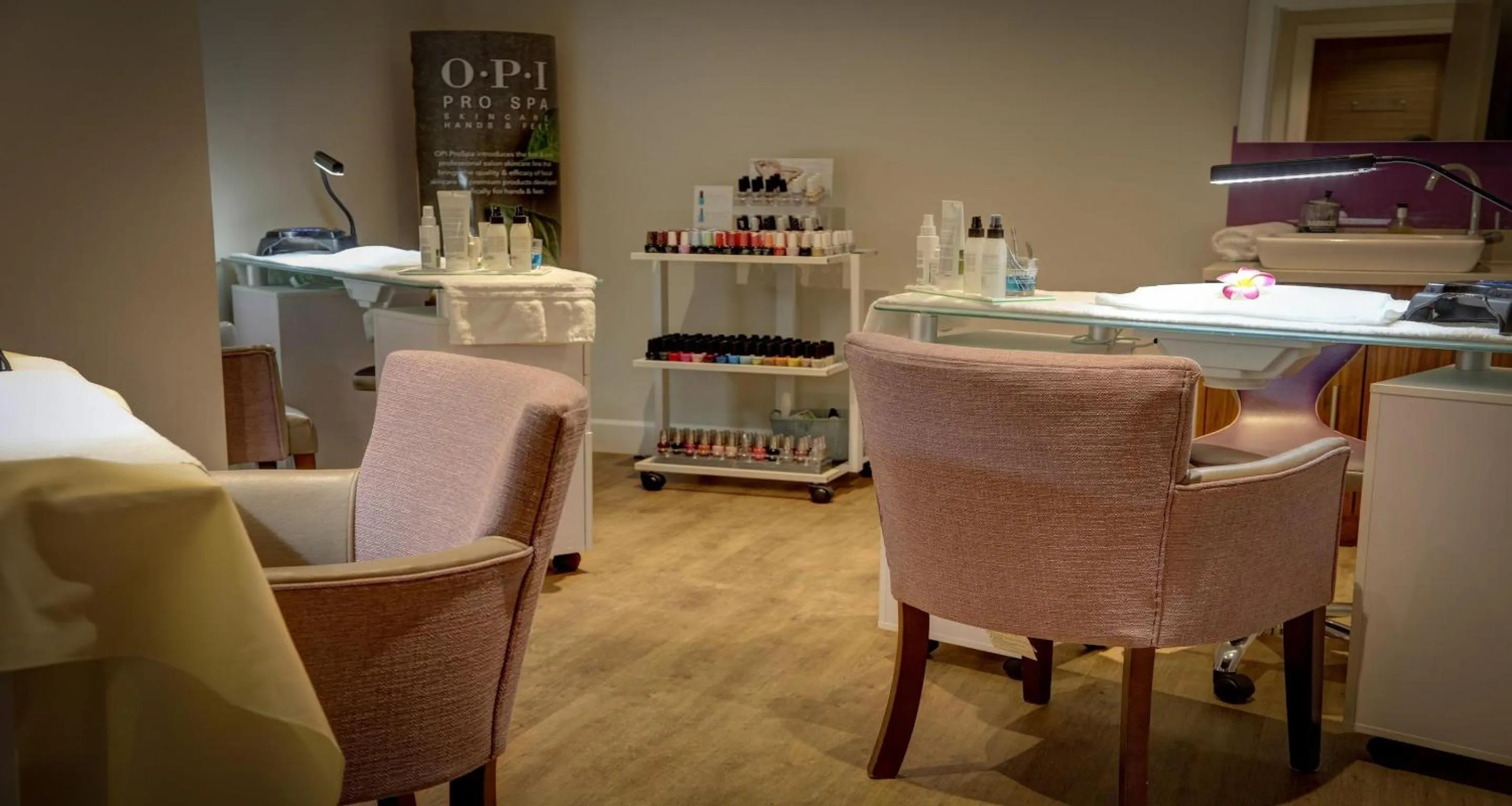 Property building in Best Western Plus Kenwick Park Hotel