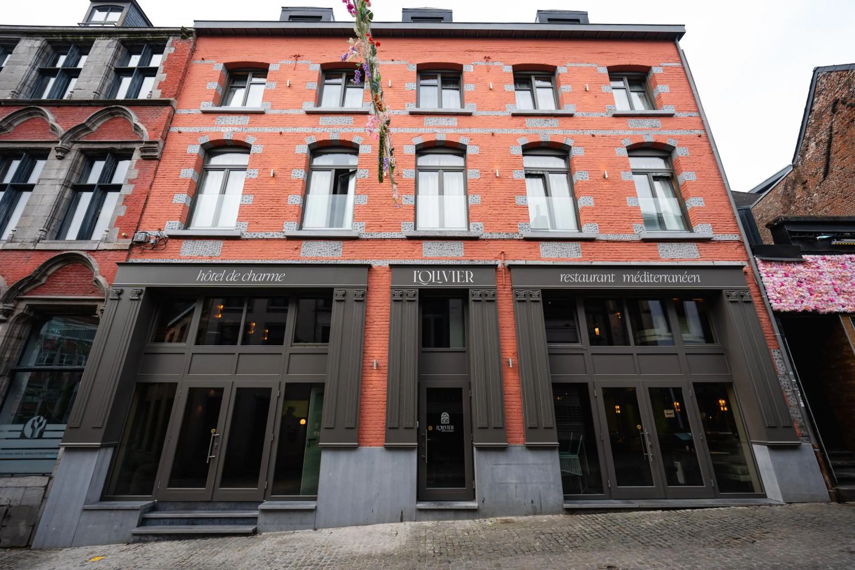 Property building in L'Olivier