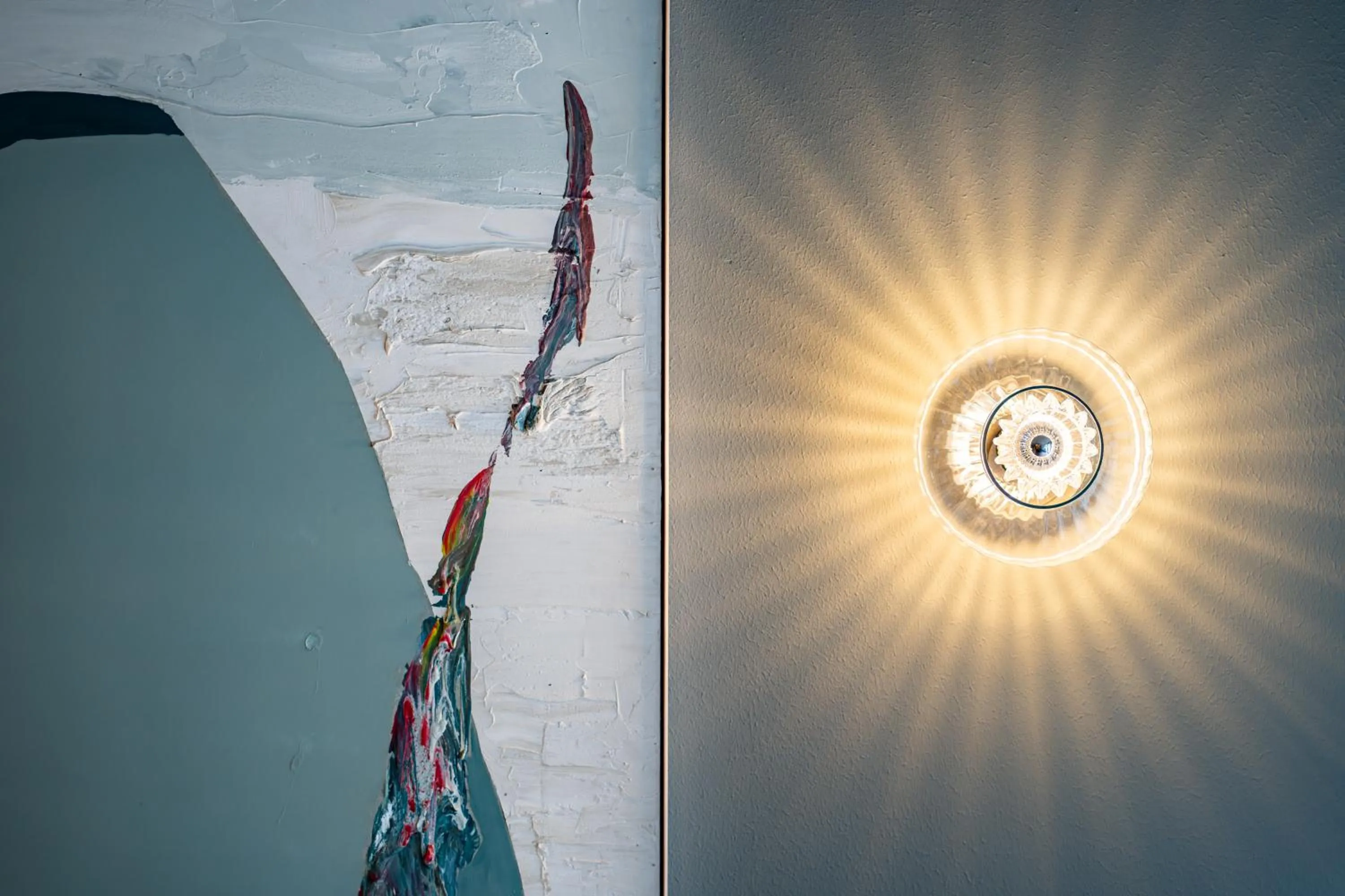 Decorative detail in L'Olivier