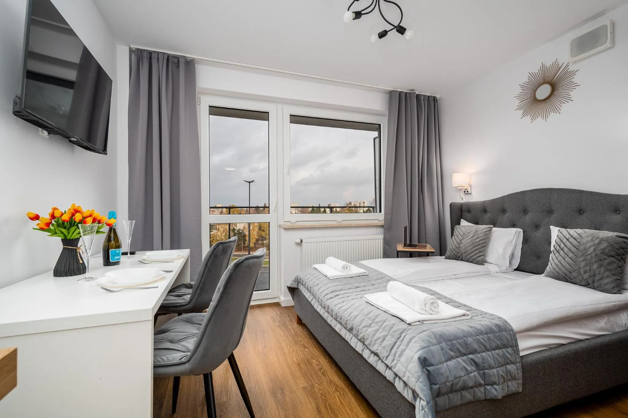 Photo of the whole room, Bed in Pileckiego Residence