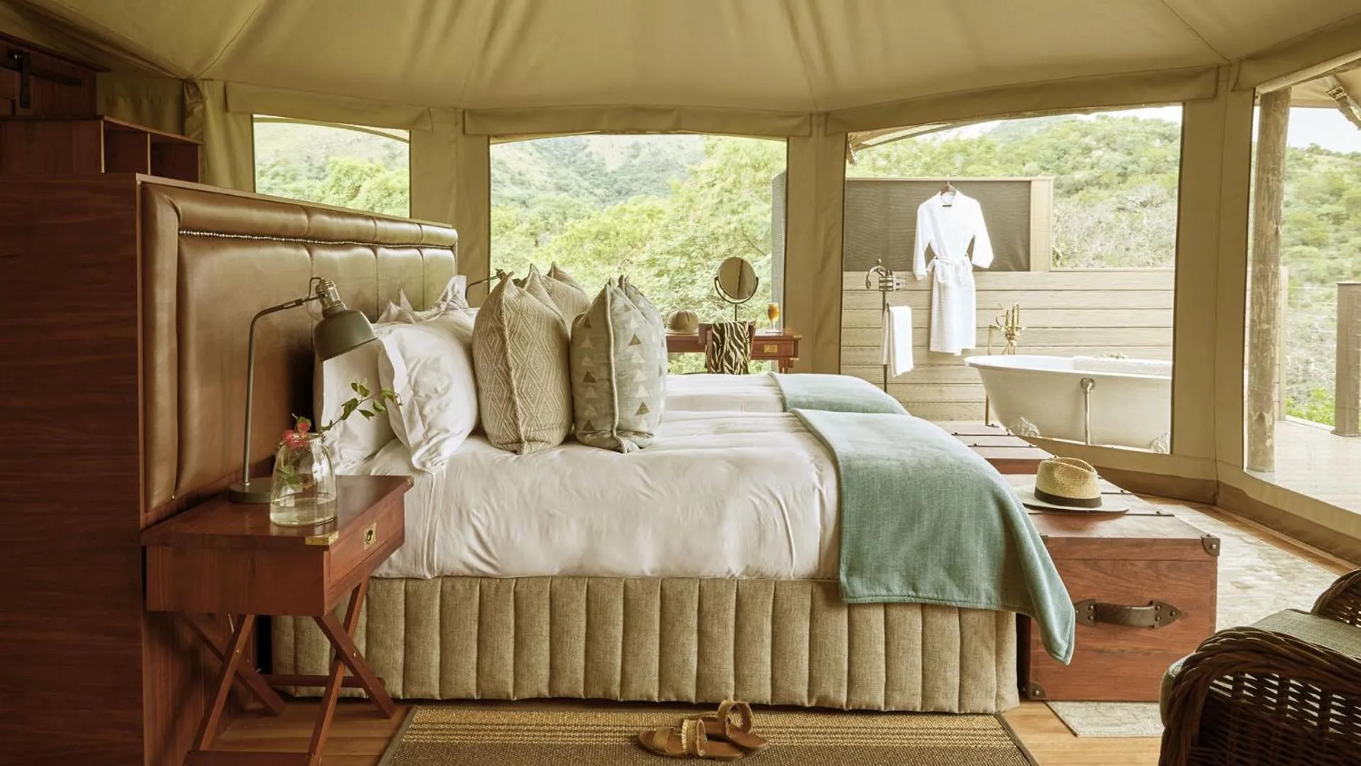 Bedroom, Bed in Nkomazi Game Reserve by NEWMARK