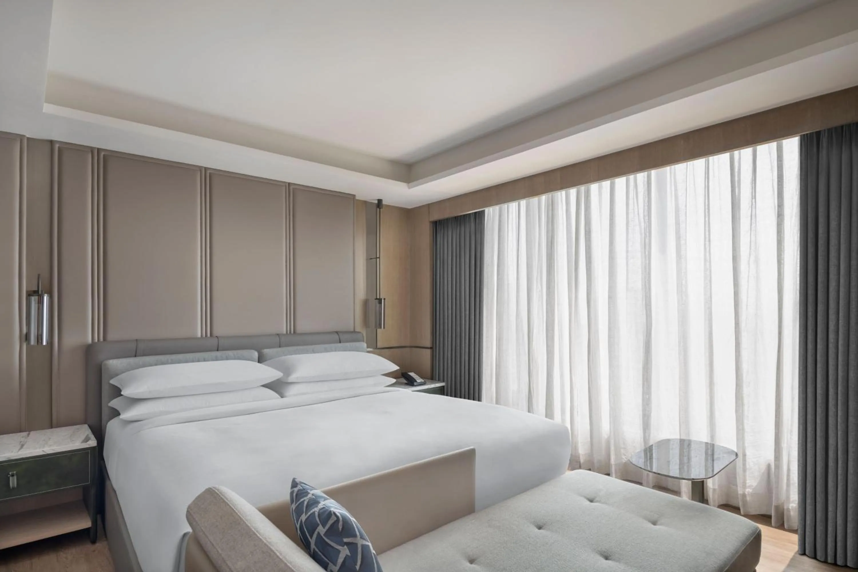 Photo of the whole room, Bed in Navi Mumbai Marriott