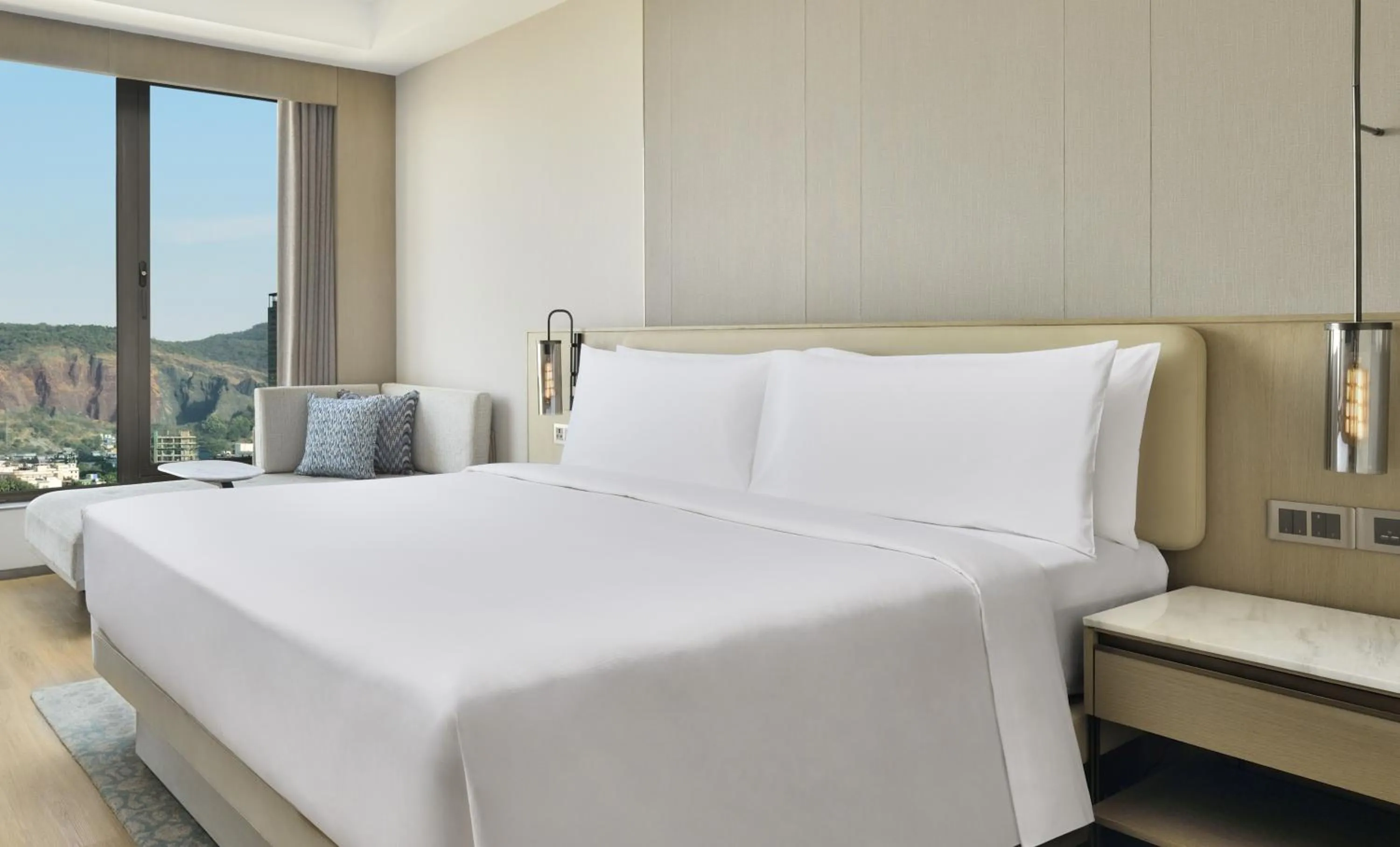Bed in Navi Mumbai Marriott