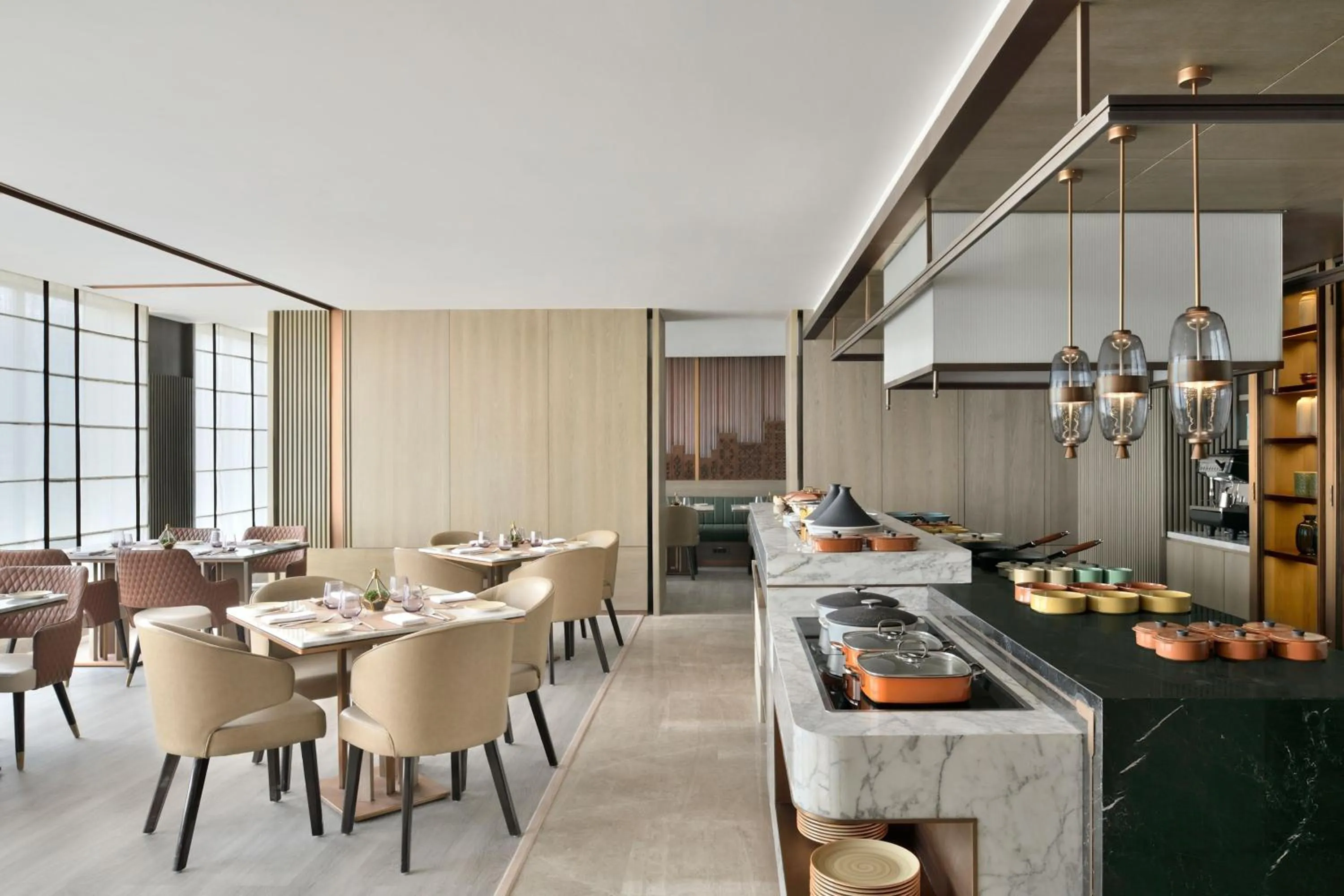 Lounge or bar in Navi Mumbai Marriott