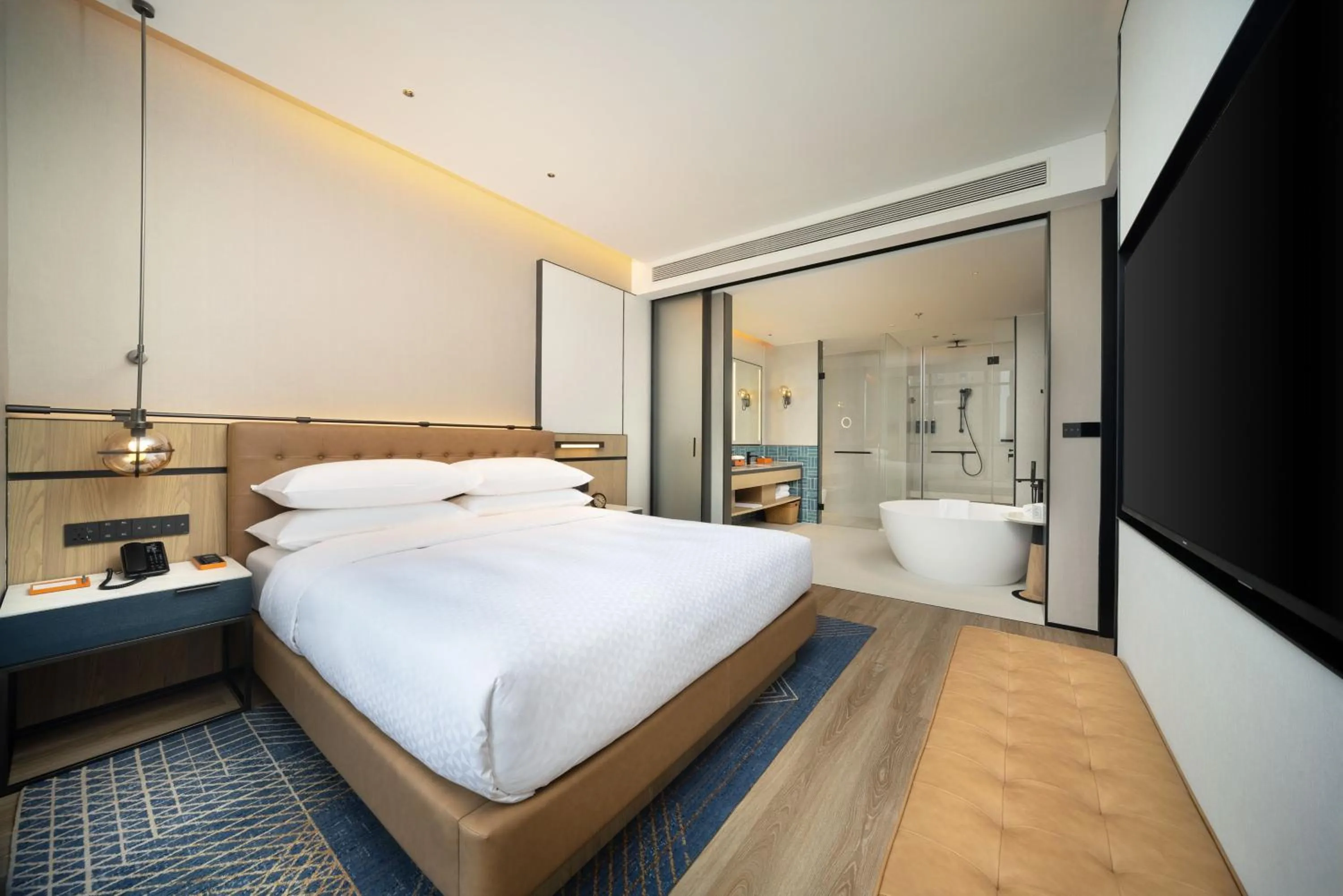 Bed in Four Points by Sheraton Chengdu, High-Tech Zone Exhibition Center