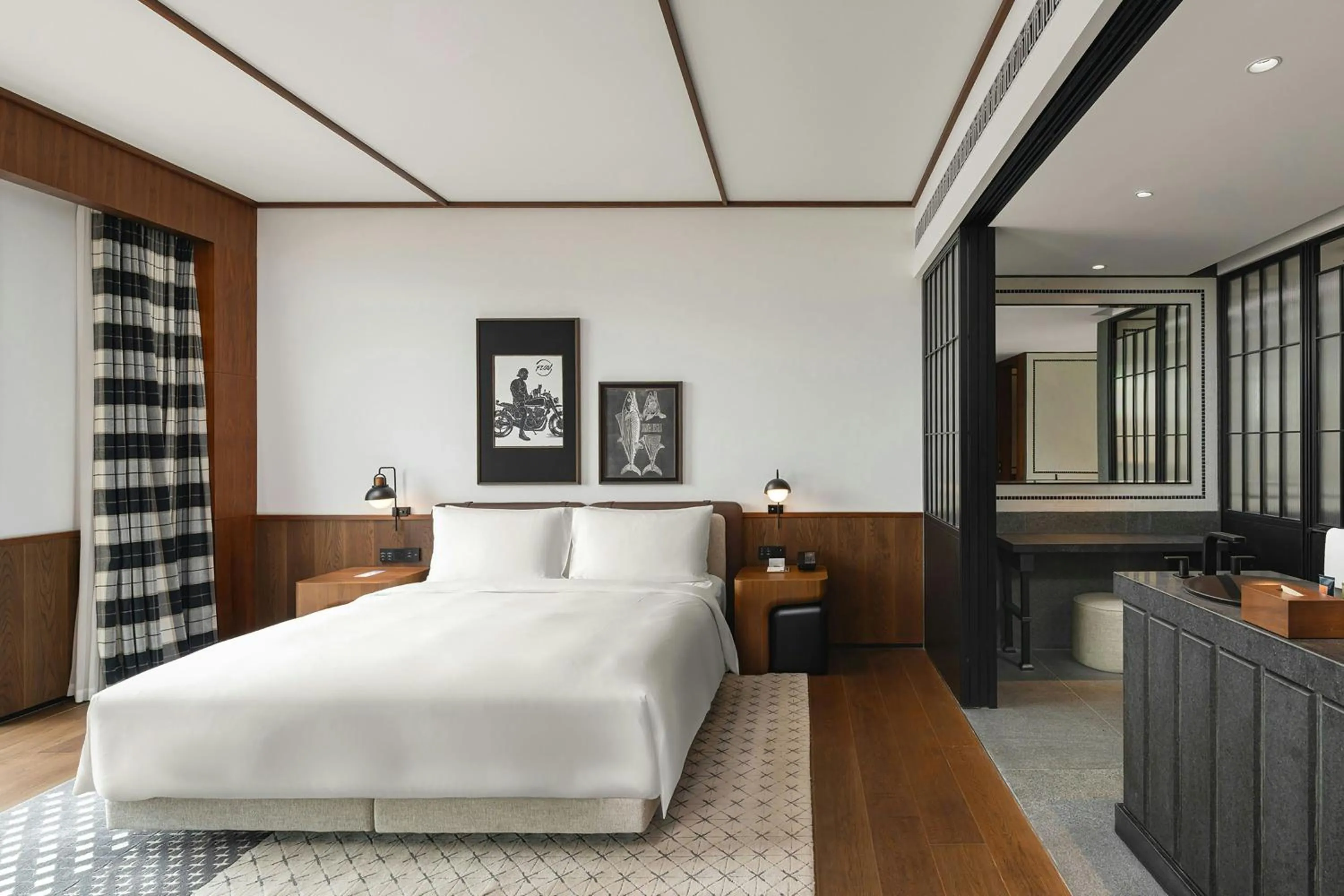 Photo of the whole room, Bed in Flow and Co. Qingdao, Autograph Collection