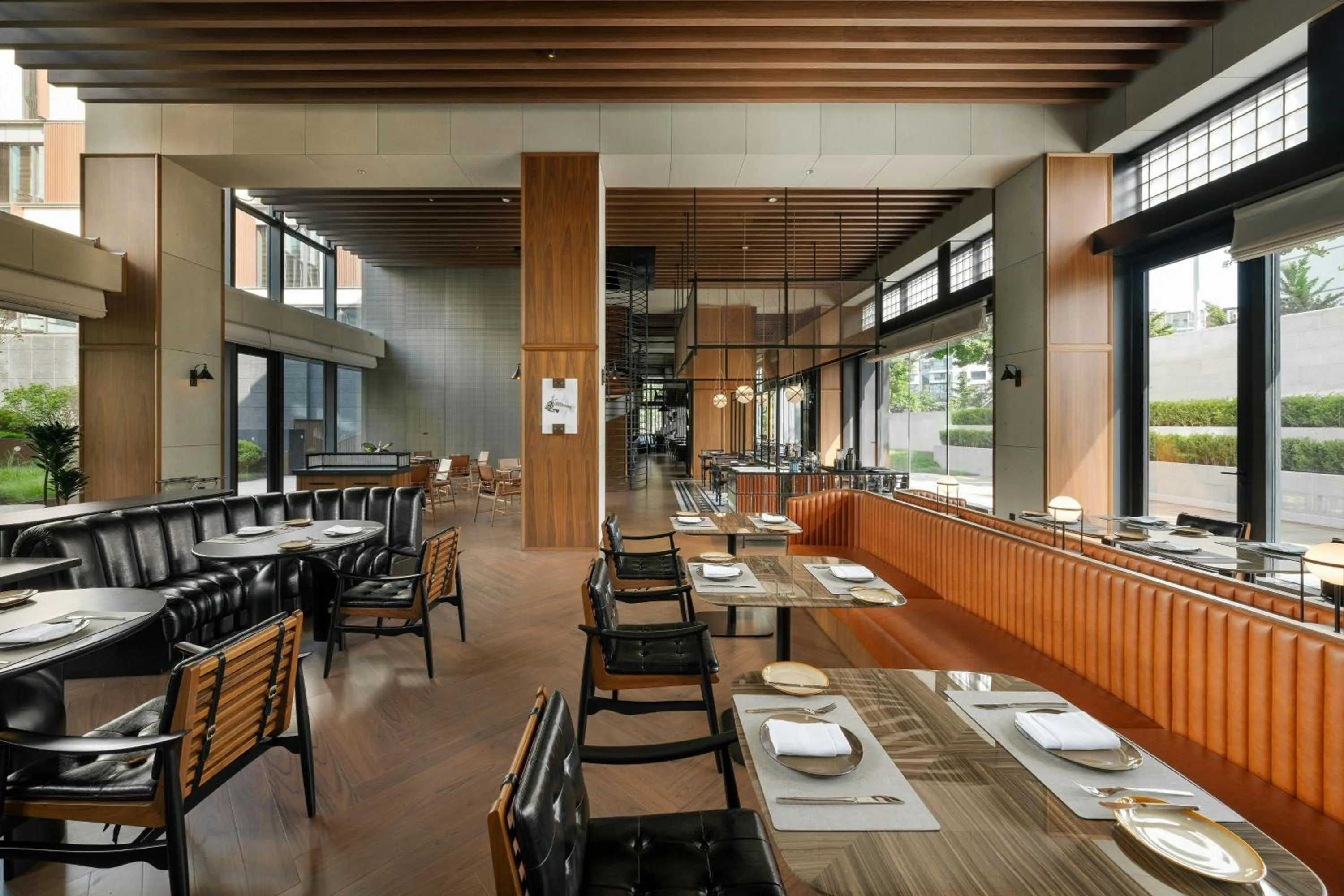 Restaurant/places to eat in Flow and Co. Qingdao, Autograph Collection