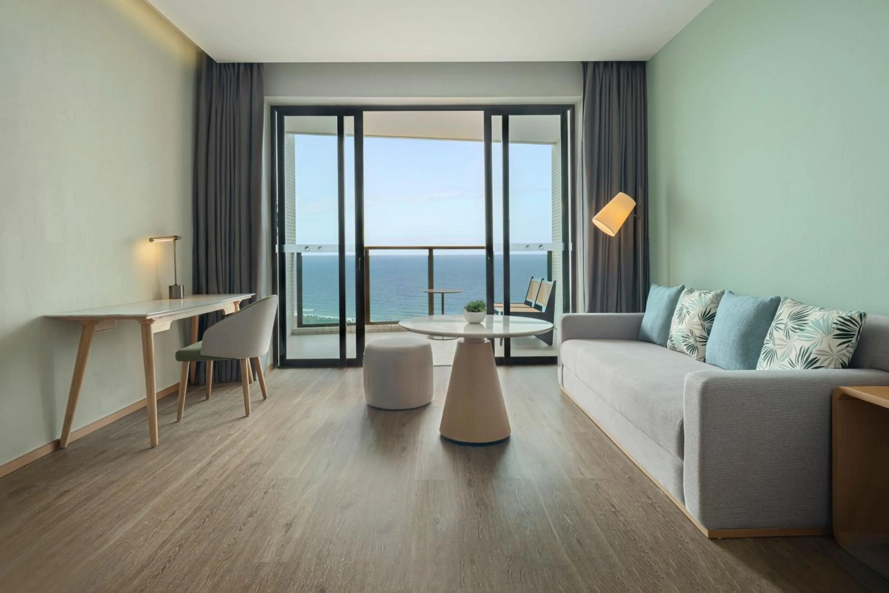 Photo of the whole room in Element Yangjiang Hailing Island