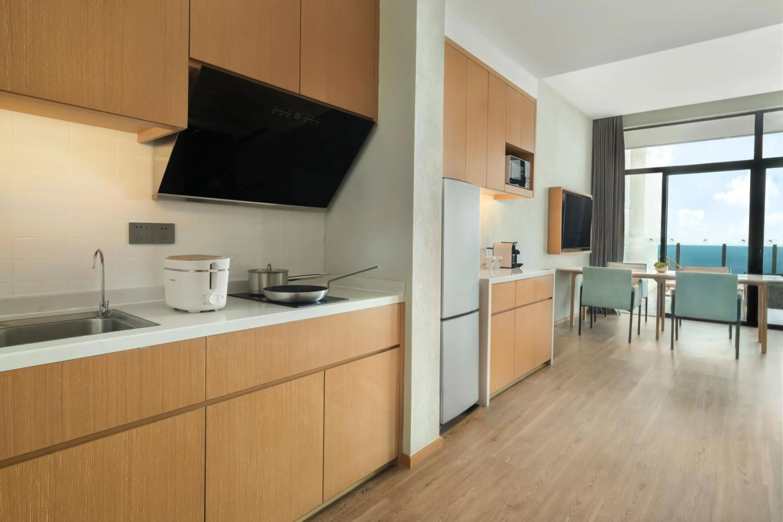 Photo of the whole room in Element Yangjiang Hailing Island