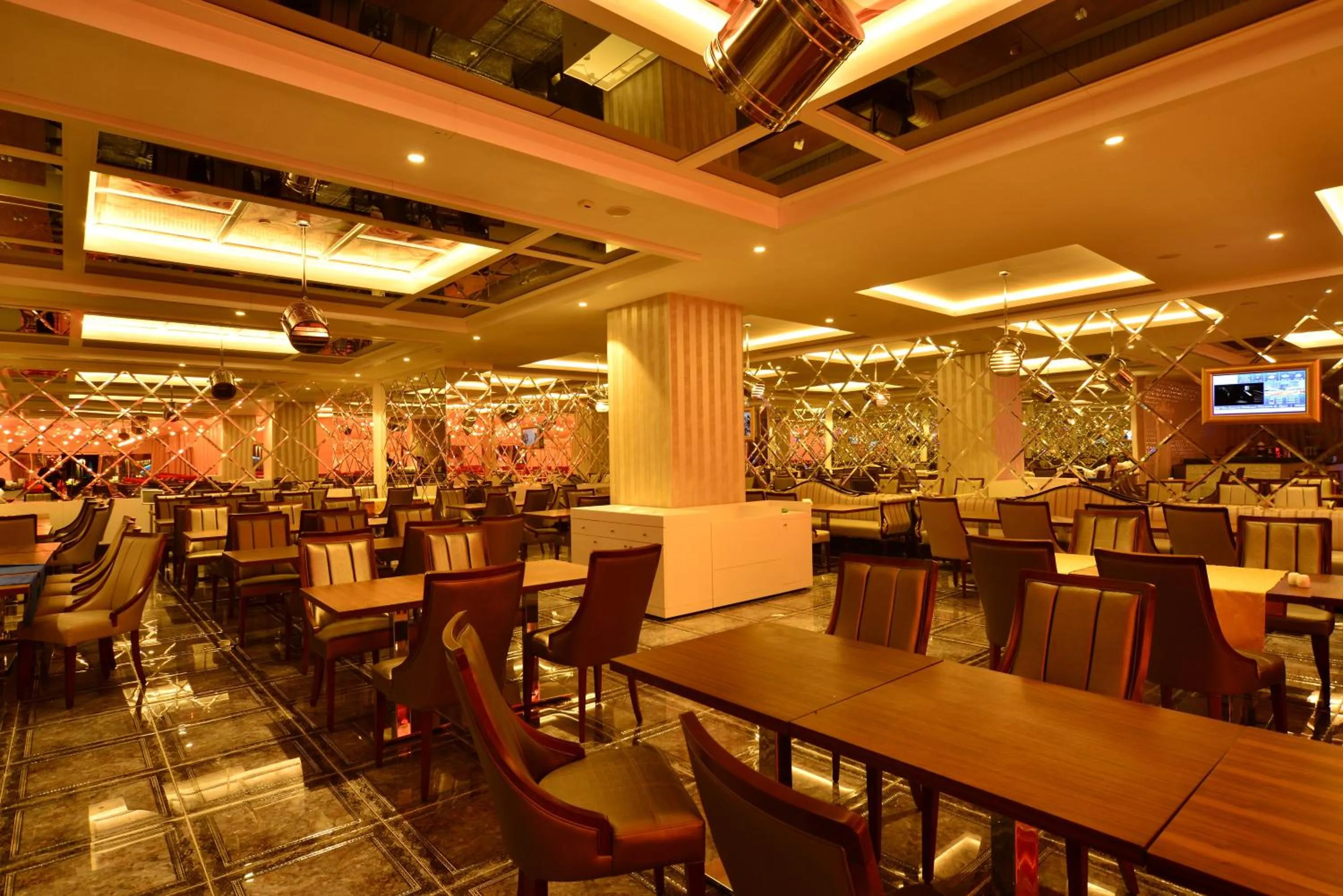 Restaurant/places to eat in Azura Deluxe Resort & Spa - Ultra All Inclusive