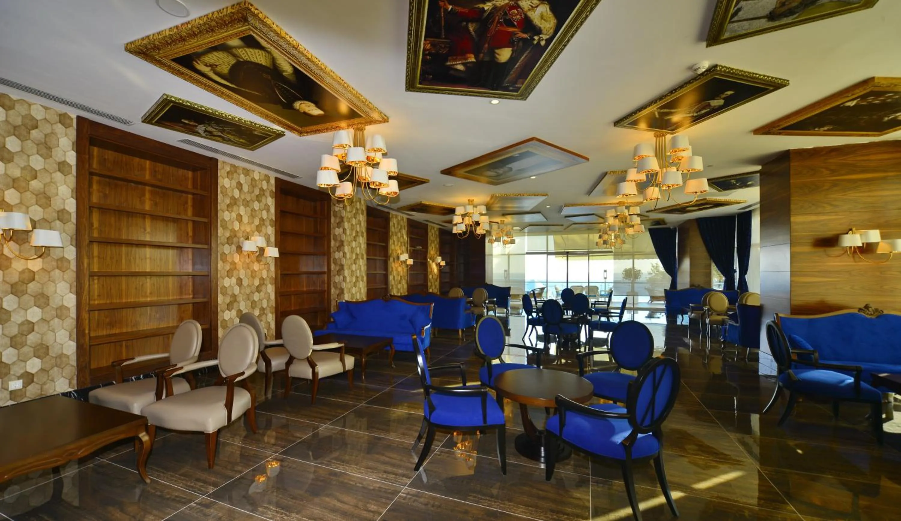 Lounge or bar in Azura Deluxe Resort & Spa - Ultra All Inclusive