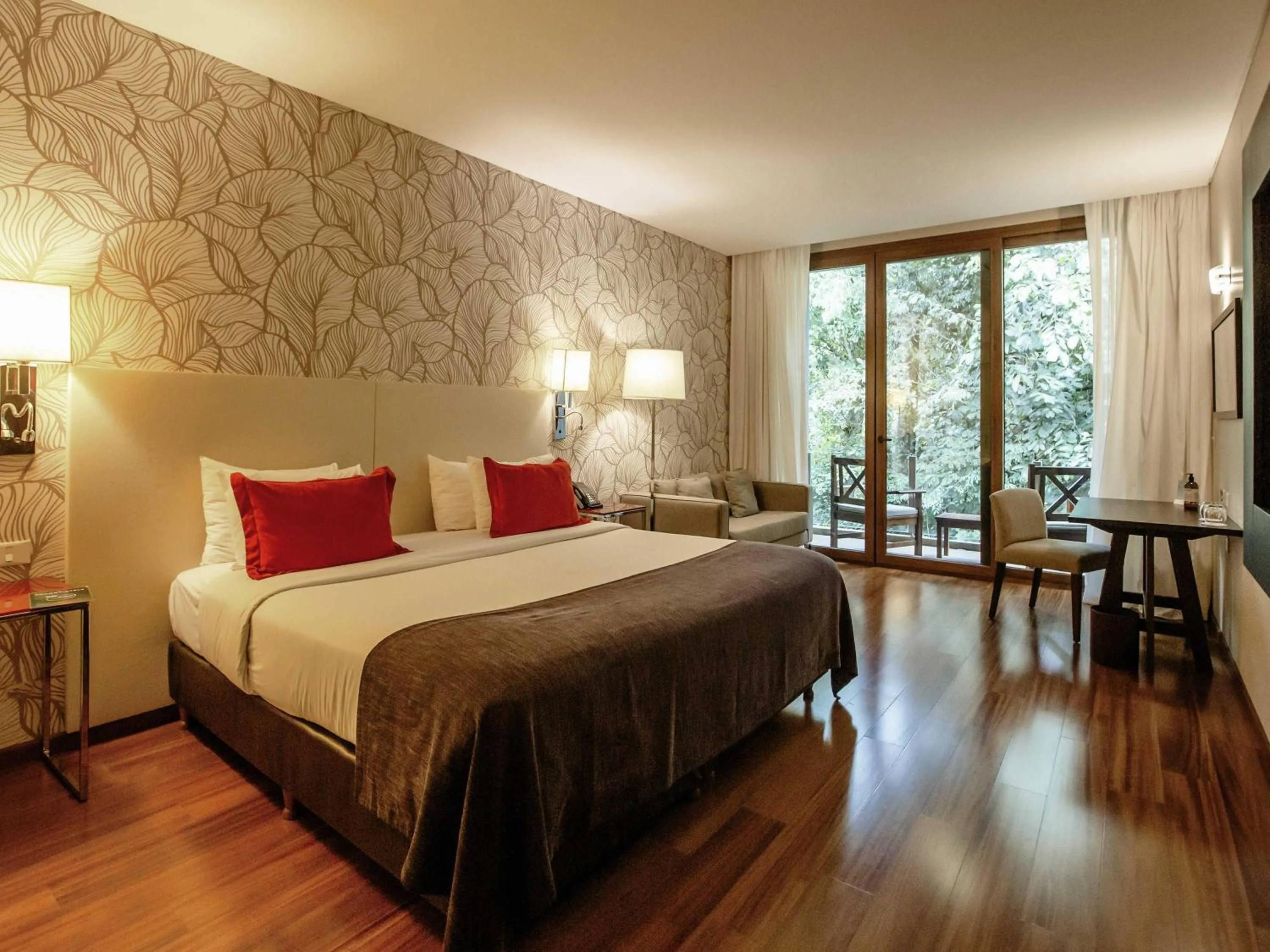 Bedroom, Bed in Mercure Iguazu Hotel Iru