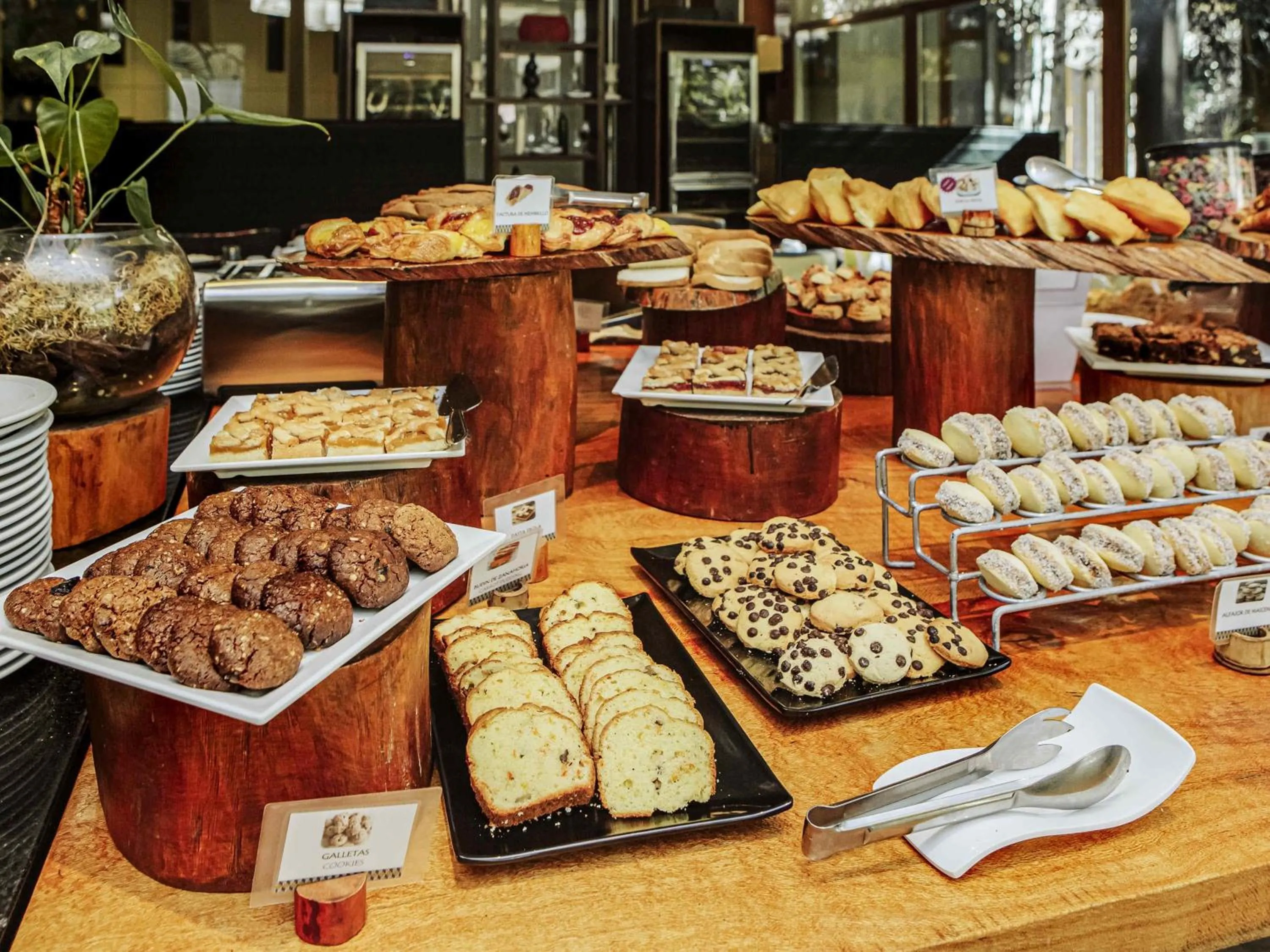 Breakfast in Mercure Iguazu Hotel Iru