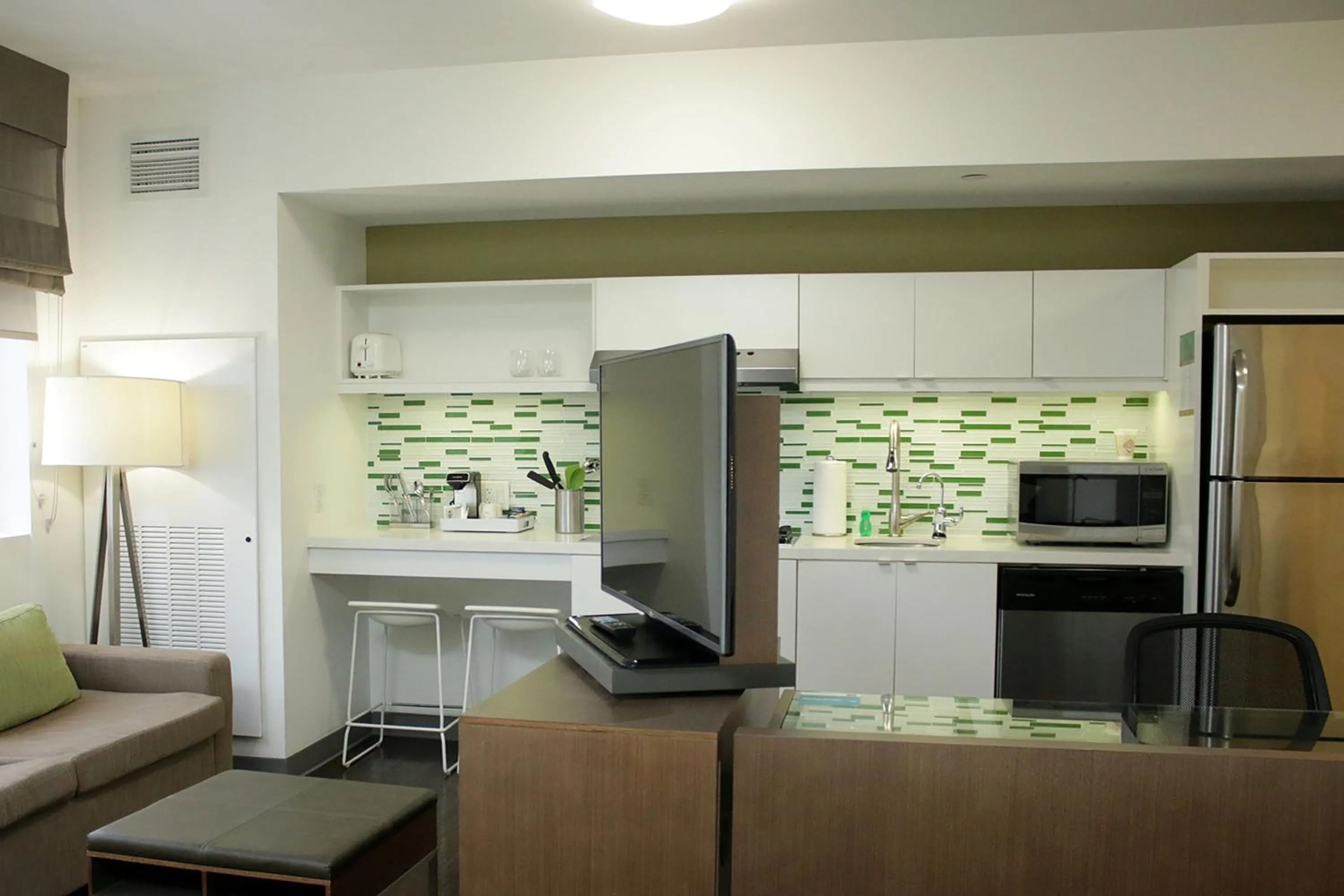 Photo of the whole room in Element Miami Doral