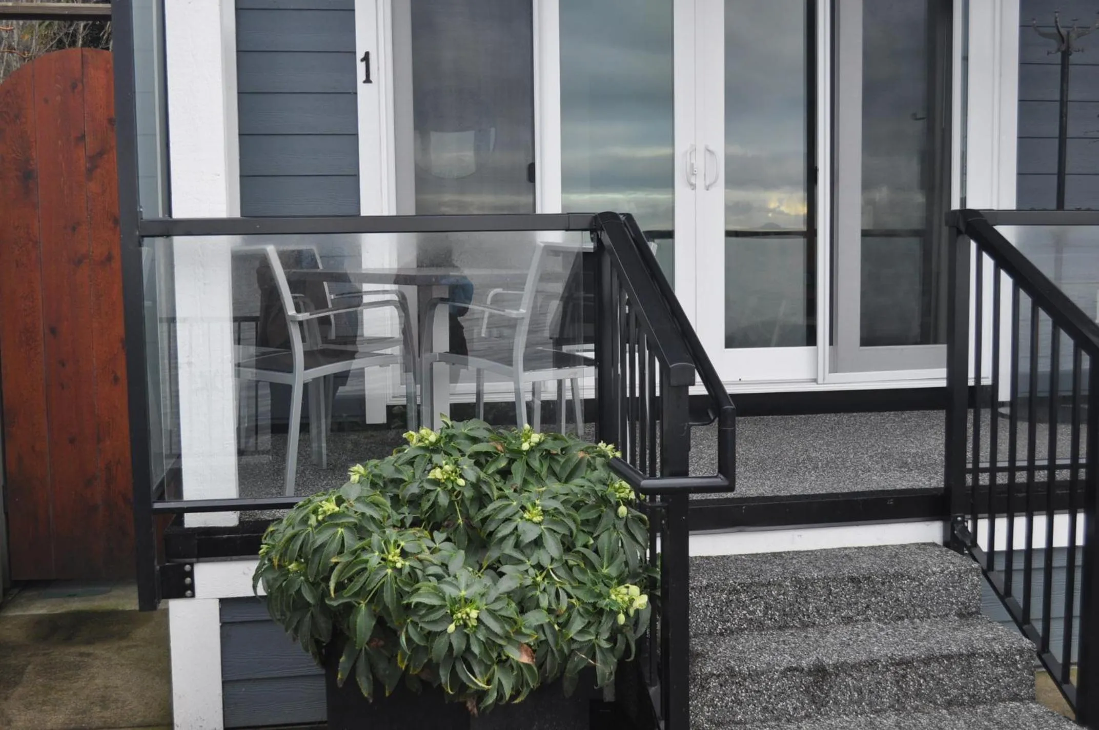 Qualicum Beach Ocean Suites