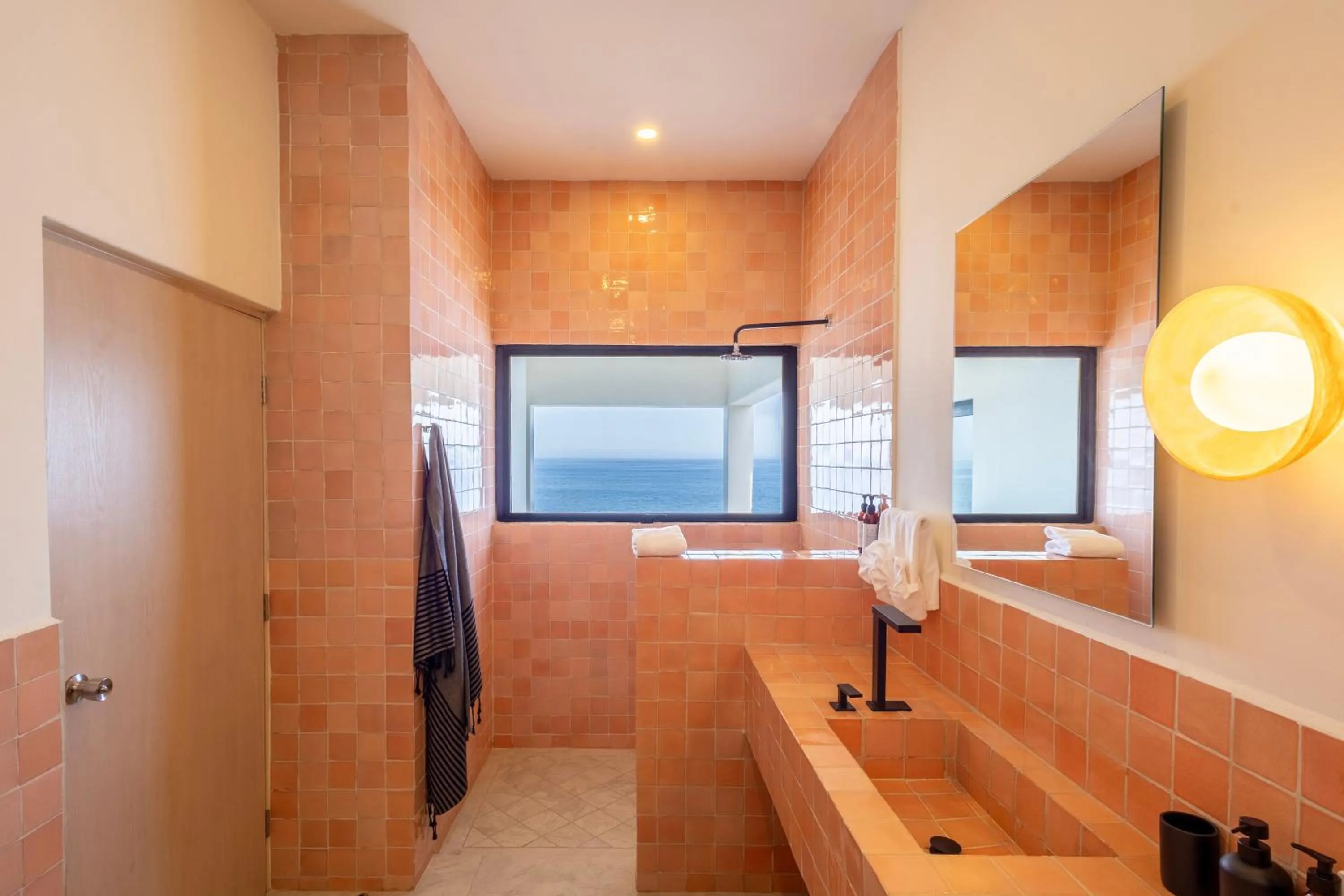 Bathroom in Cabo Break Hotel