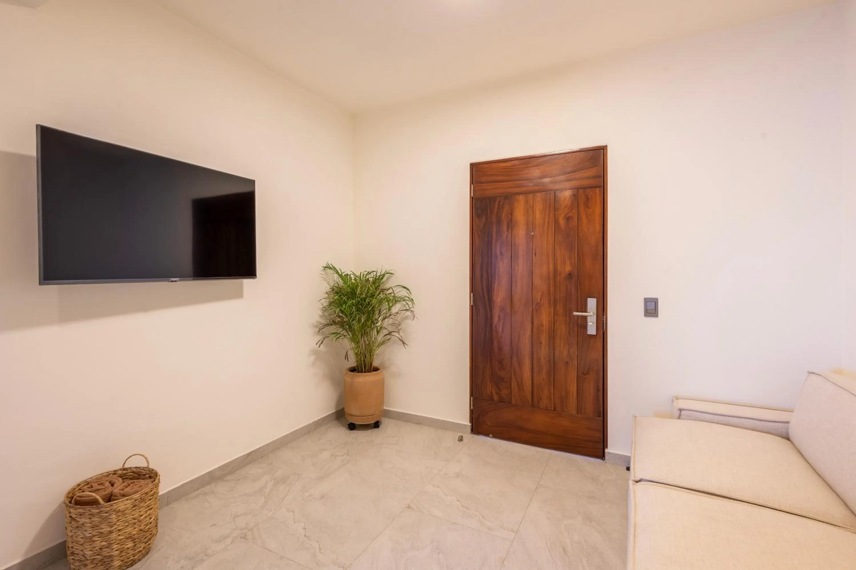 Living room in Cabo Break Hotel