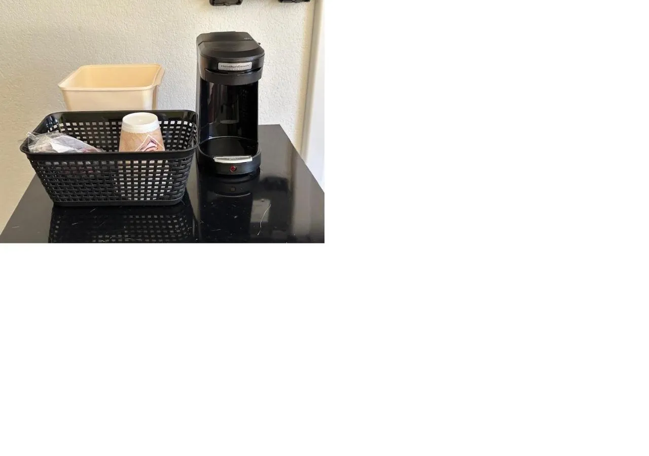 Coffee/tea facilities in THE INN-Pittsburgh