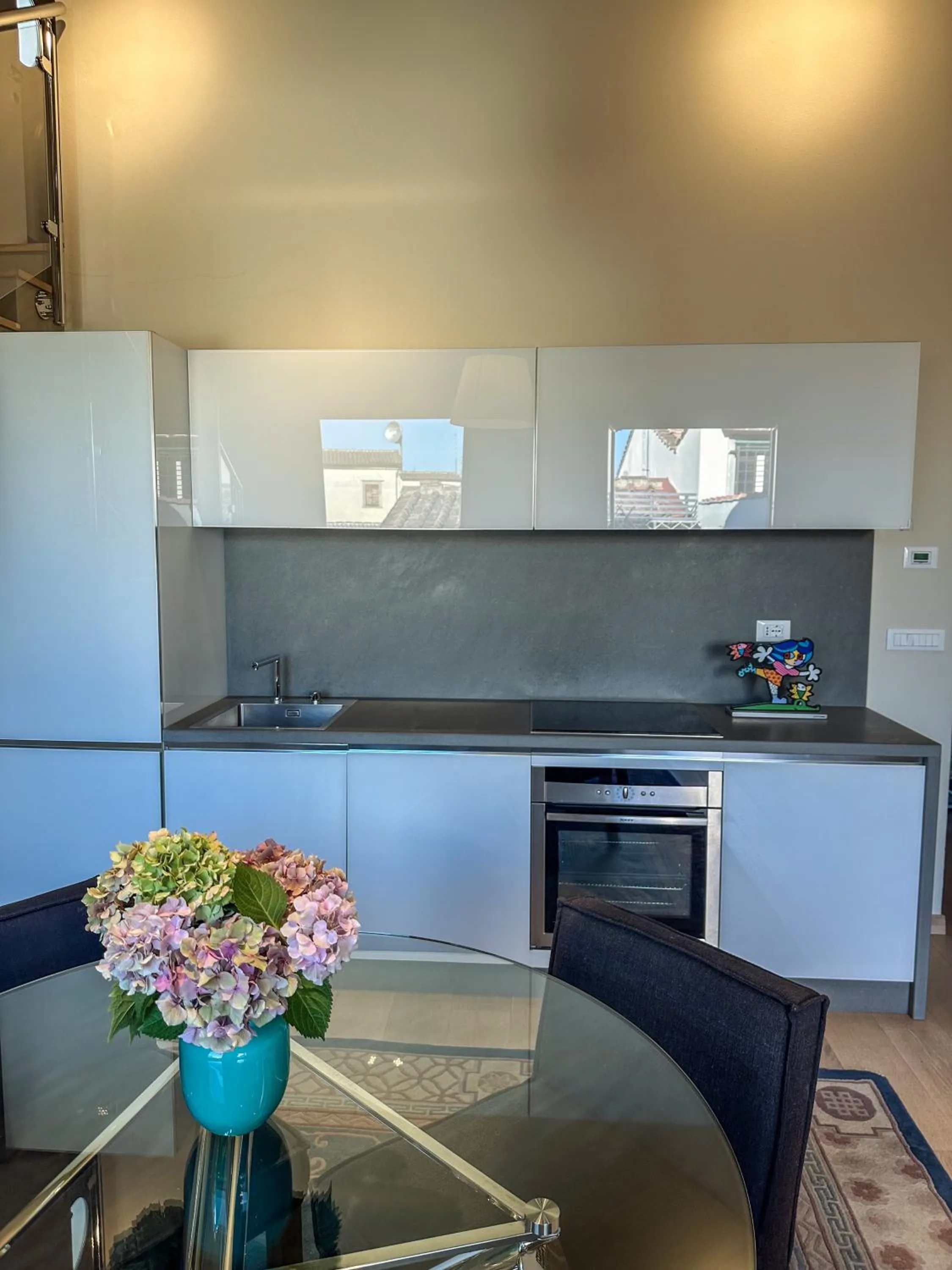 kitchen in Florence Art Apartments